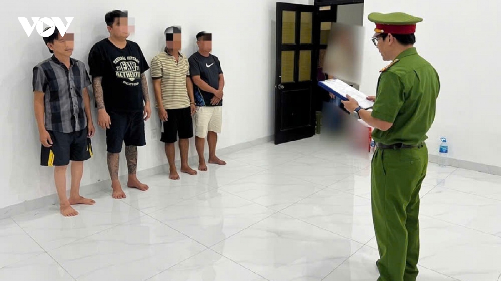 Tạm giữ hình sự 4 đối tượng liên quan cá độ bóng đá qua mạng