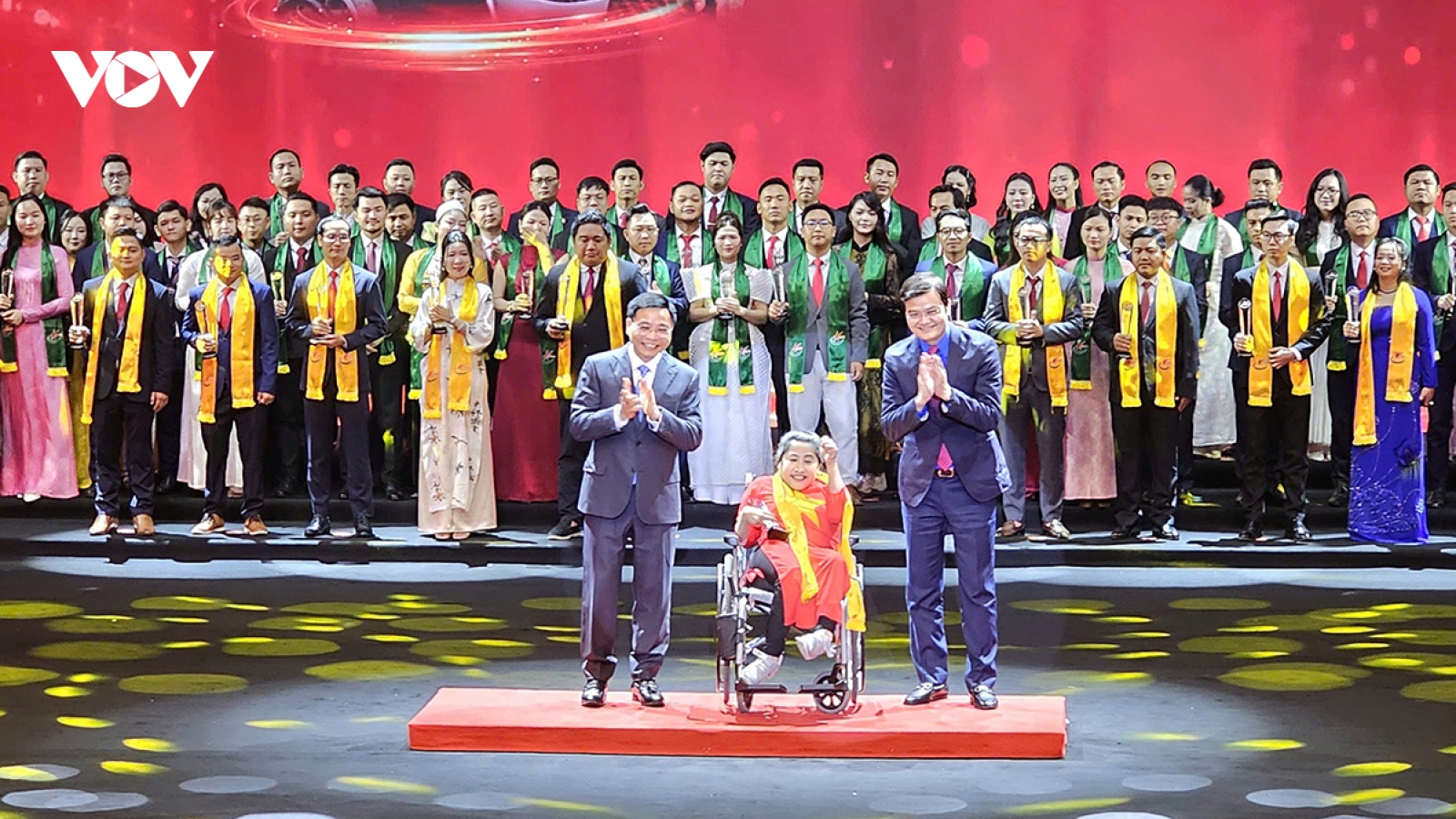 Gov't reaffirms support for young entrepreneurs in digital and green transition