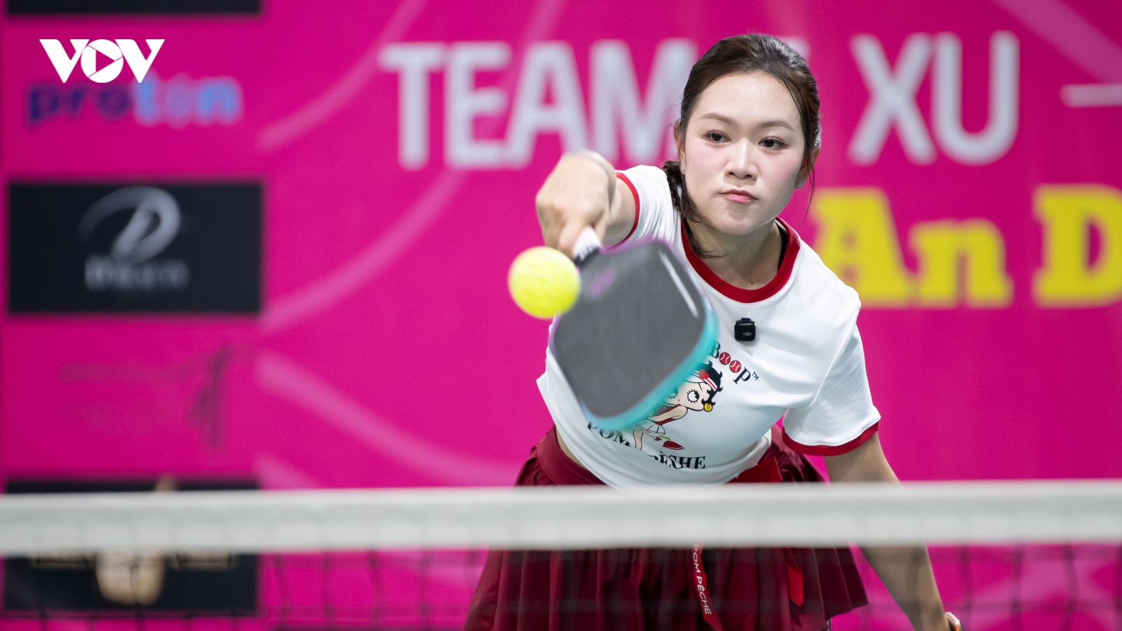 Nhập môn Pickleball: Hướng dẫn kỹ thuật Volley Roll Backhand