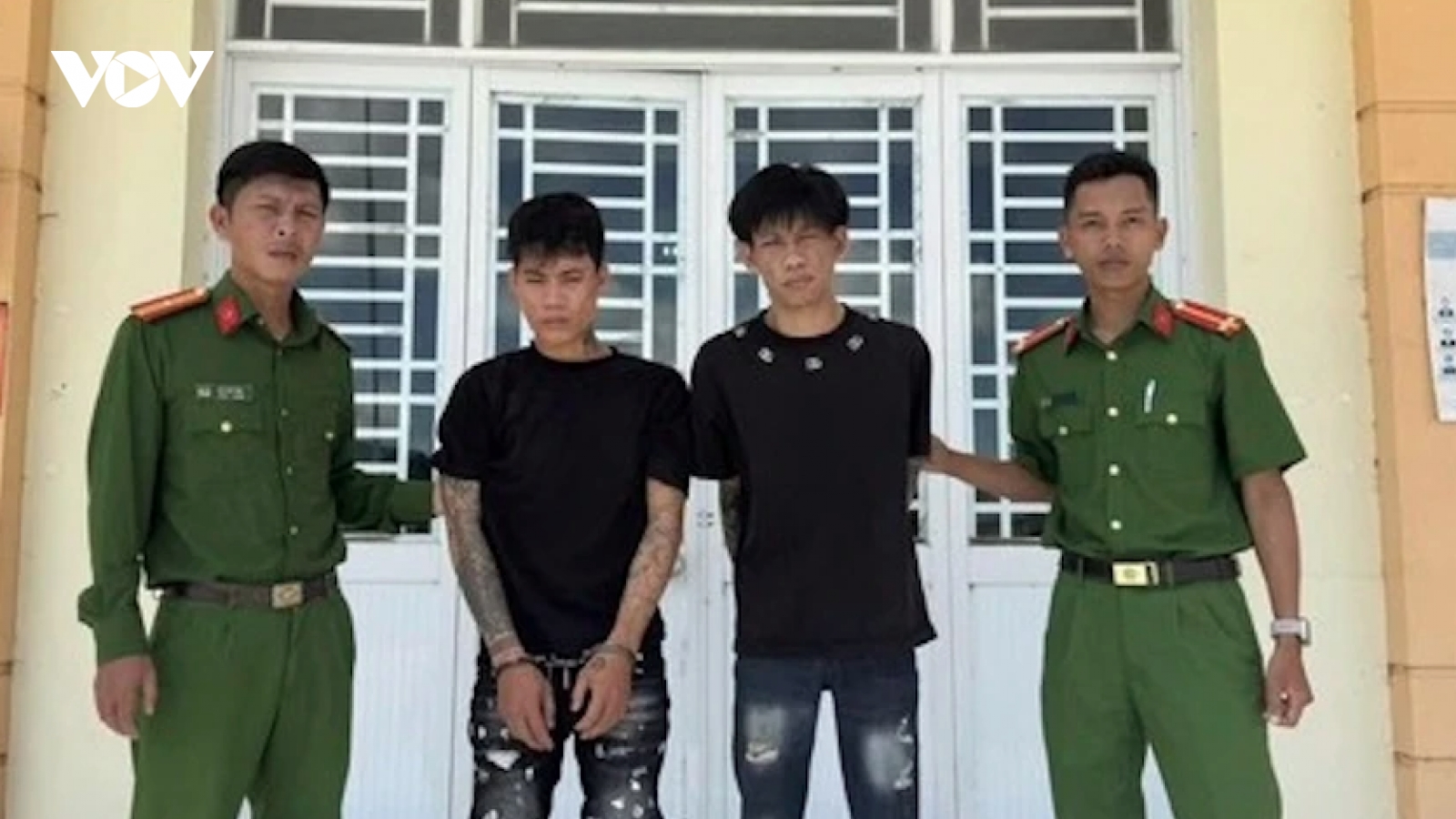 Nóng 24h ngày 17/6: TP.HCM bắt 2 đối tượng cướp giật sau chưa đầy 24 giờ