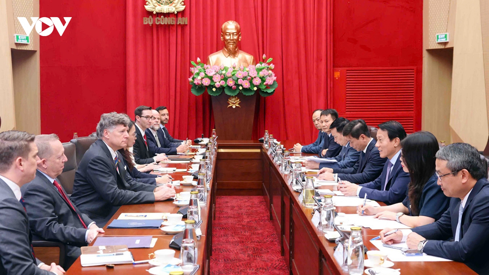 Vietnam proposes deeper security cooperation with the United States