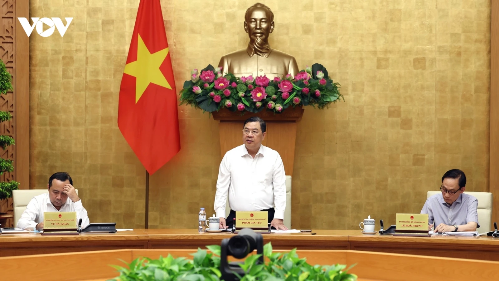 Phó Thủ tướng Thường trực chủ trì cuộc họp lần thứ 3 của Ủy ban quốc gia APEC 2027