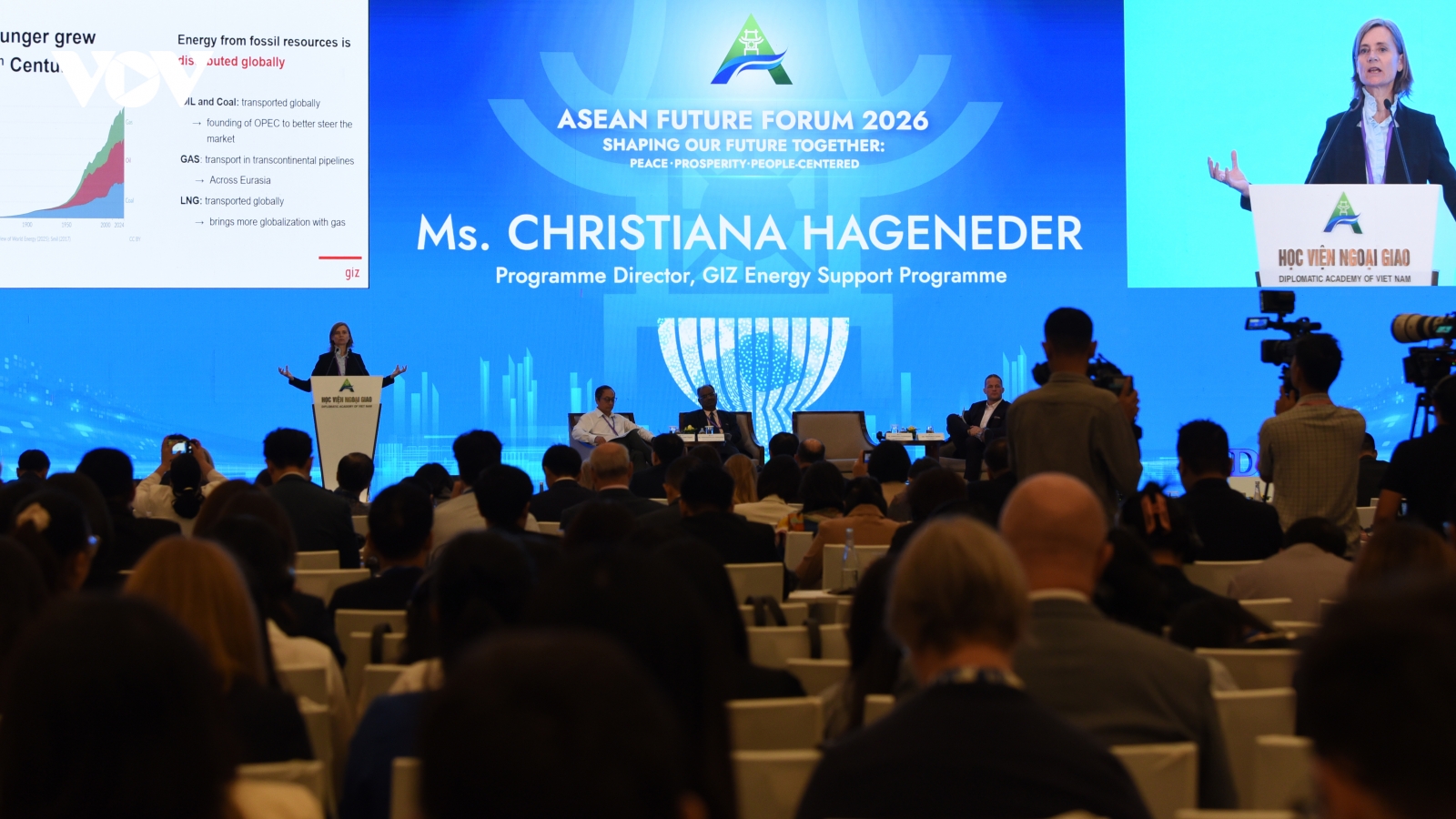 Việt Nam và ASEAN trước bài toán an ninh năng lượng trong bối cảnh mới