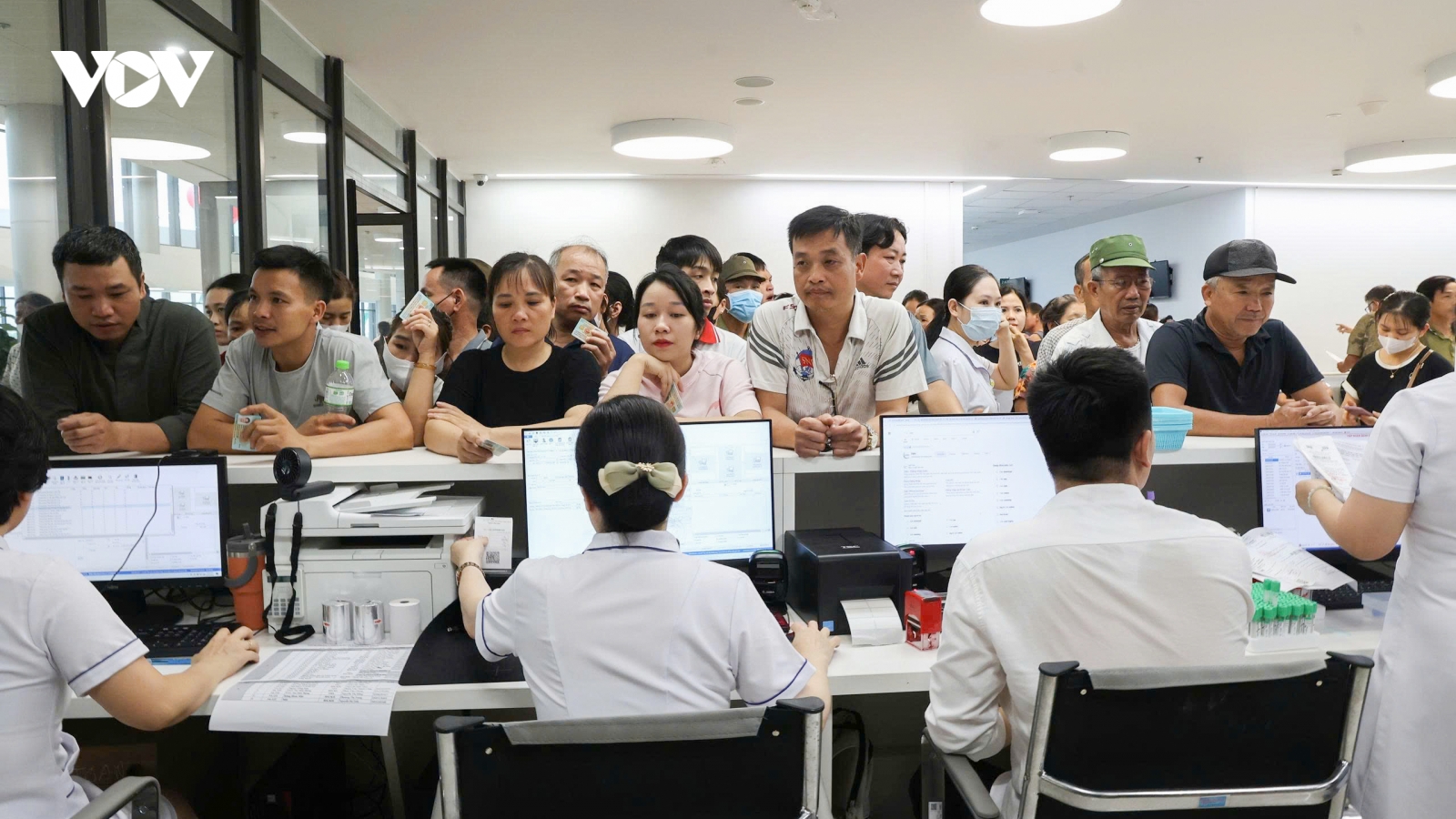 Hơn 1.800 lượt khám yêu cầu ngày đầu Bệnh viện Bạch Mai cơ sở Ninh Bình hoạt động
