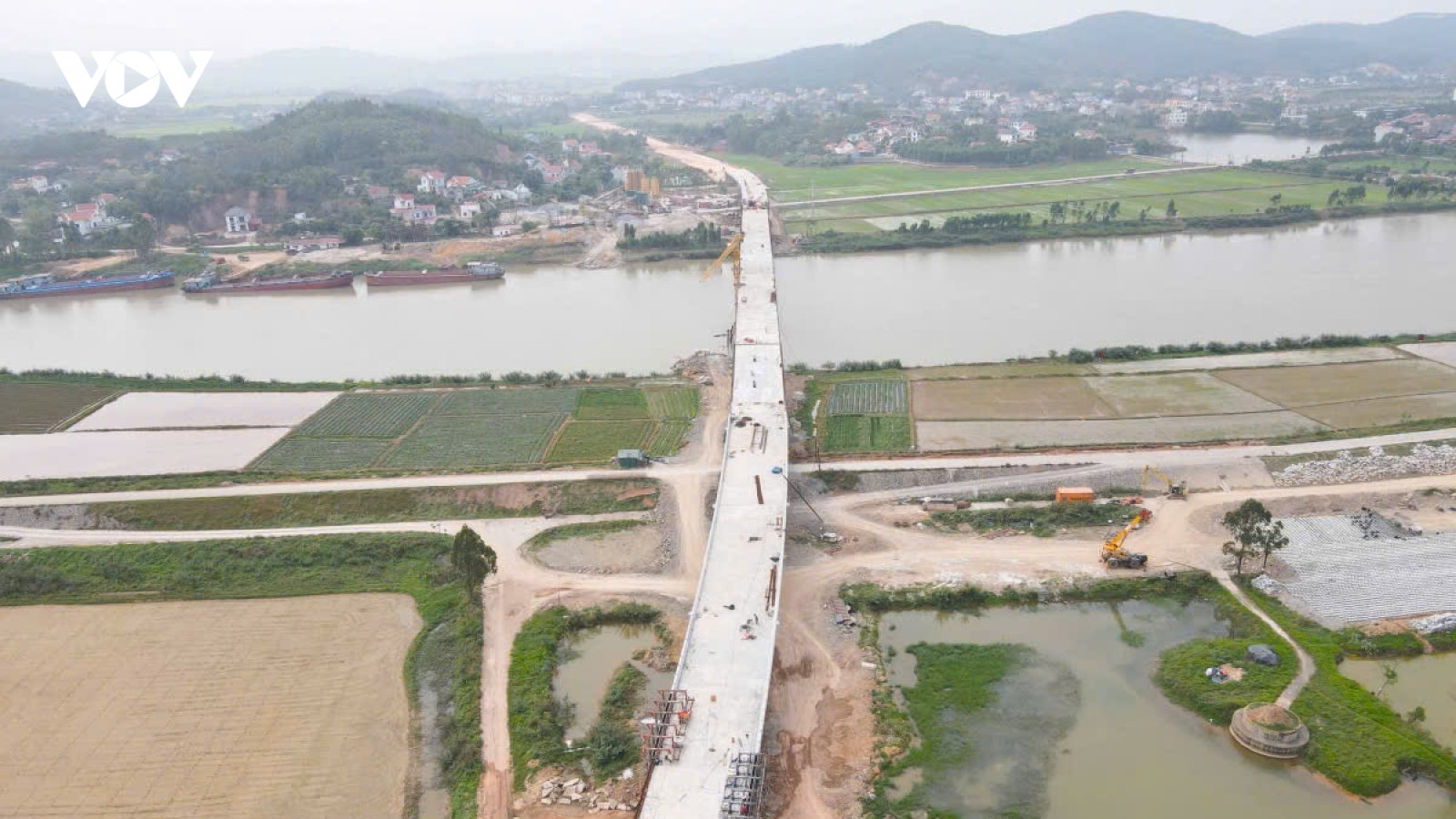 Chủ tịch Bắc Ninh thúc tiến độ dự án cầu đường sắt Cẩm Lý