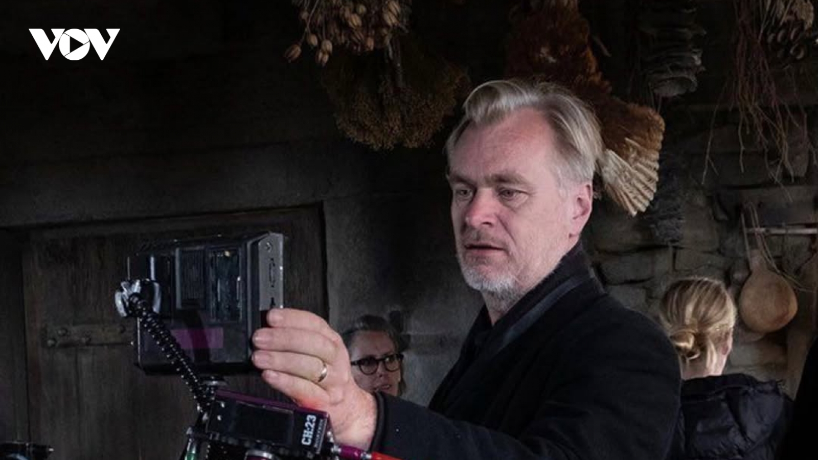 Christopher Nolan ví AI là "con ngựa thành Troy", Hollywood đang lo ngại điều gì?