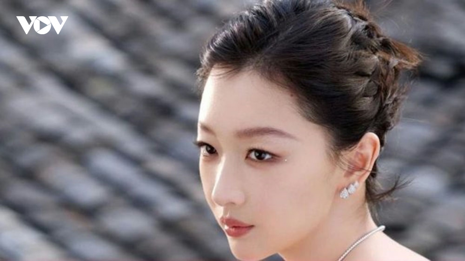 Thiếu chuyên nghiệp trên sân khấu, Châu Đông Vũ và dàn sao hạng A bị tẩy chay