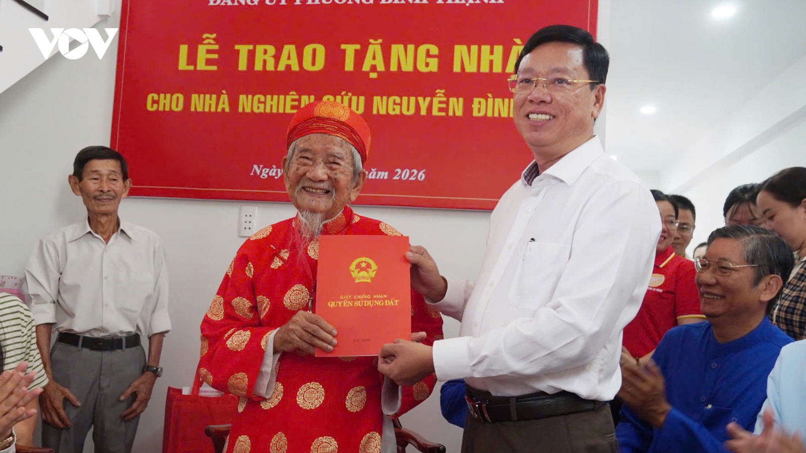 TP.HCM trao tặng căn hộ cho nhà nghiên cứu Nguyễn Đình Tư
