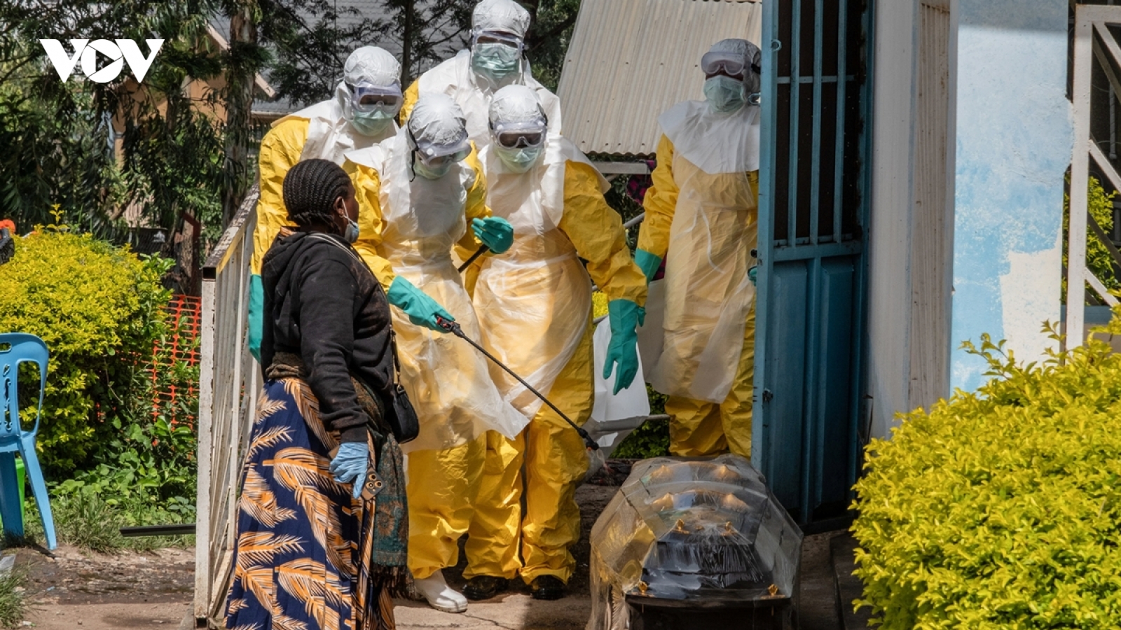 Cuộc chiến giành giật sự sống giữa tâm dịch Ebola