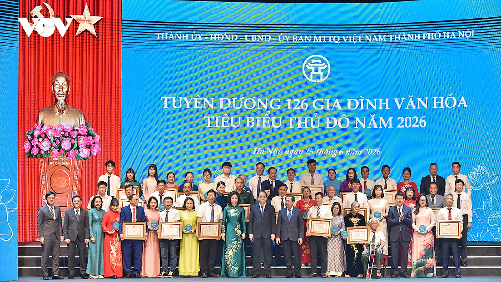 Hà Nội tuyên dương 126 gia đình văn hóa tiêu biểu, lan toả giá trị gia đình