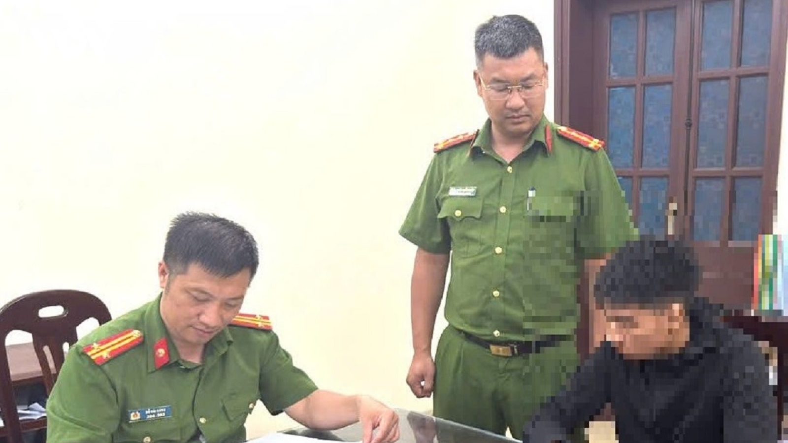Con chưa đủ tuổi lái xe gây tai nạn, mẹ bị khởi tố vì giao xe