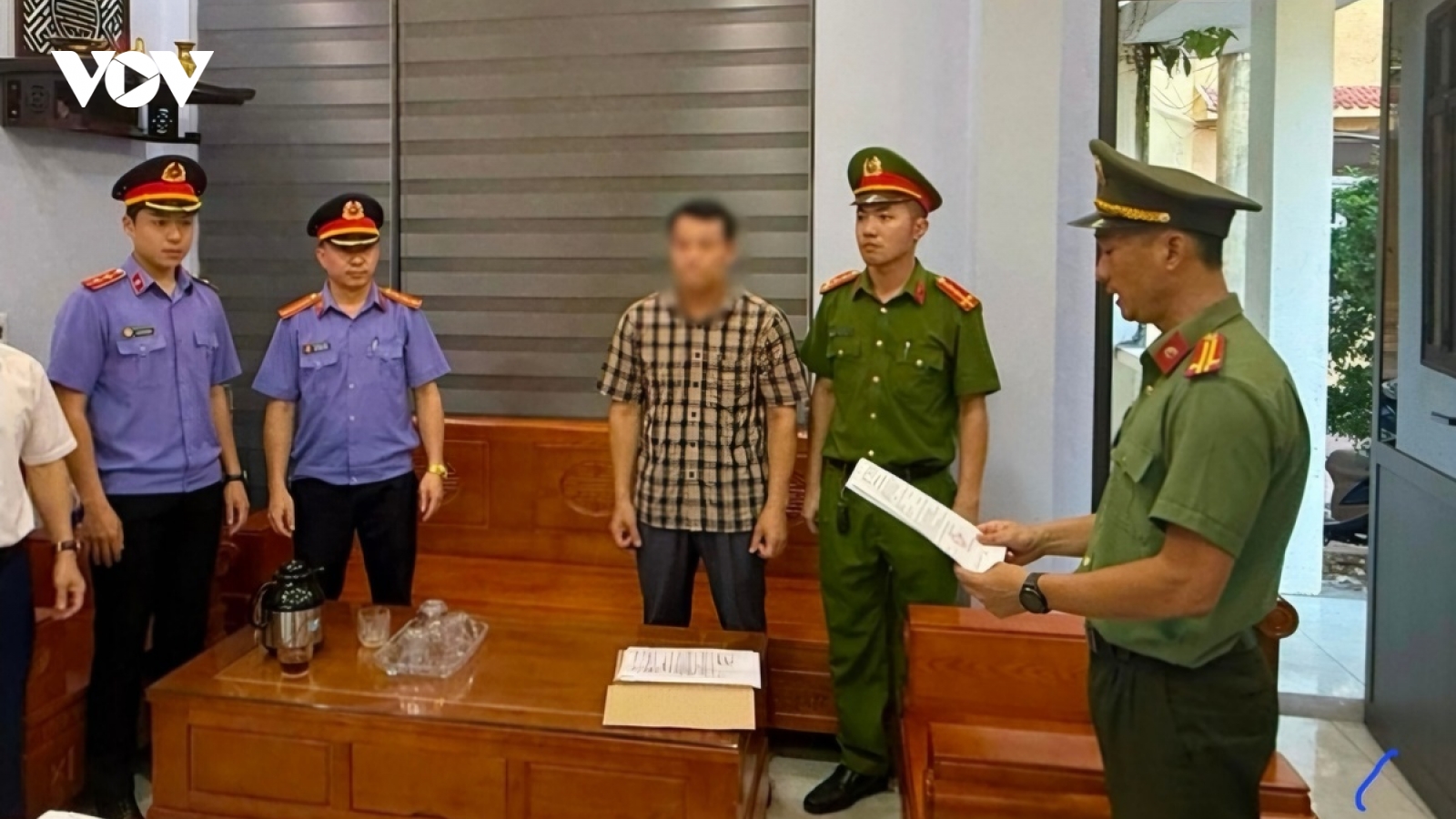 Bắt hiệu trưởng trường tiểu học ở Quảng Bình vì nghi án nhận hối lộ