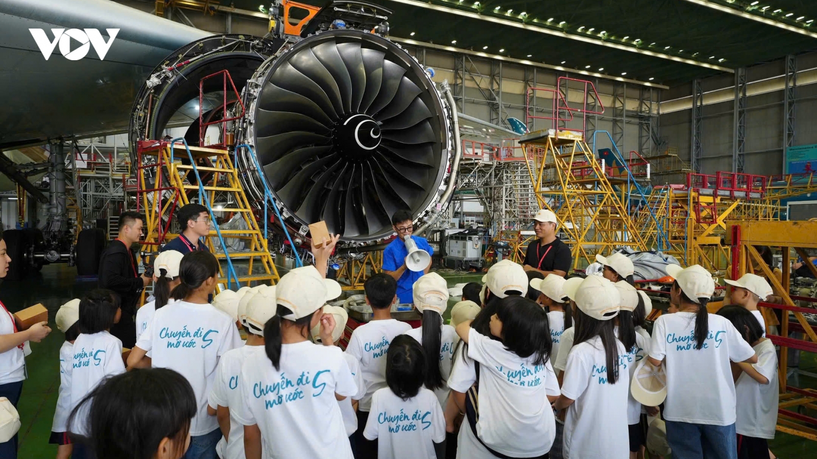 Vietnam Airlines và đối tác lan tỏa yêu thương qua “Chuyến đi mơ ước 2026”
