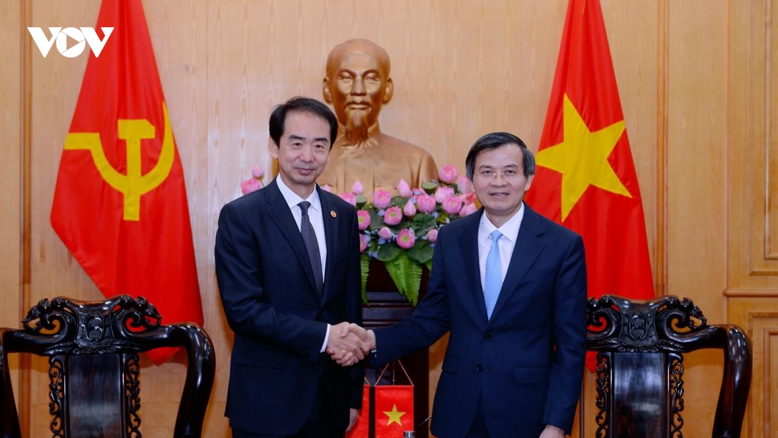 PGS.TS Đoàn Minh Huấn tiếp Đại sứ đặc mệnh toàn quyền CHND Trung Hoa tại Việt Nam