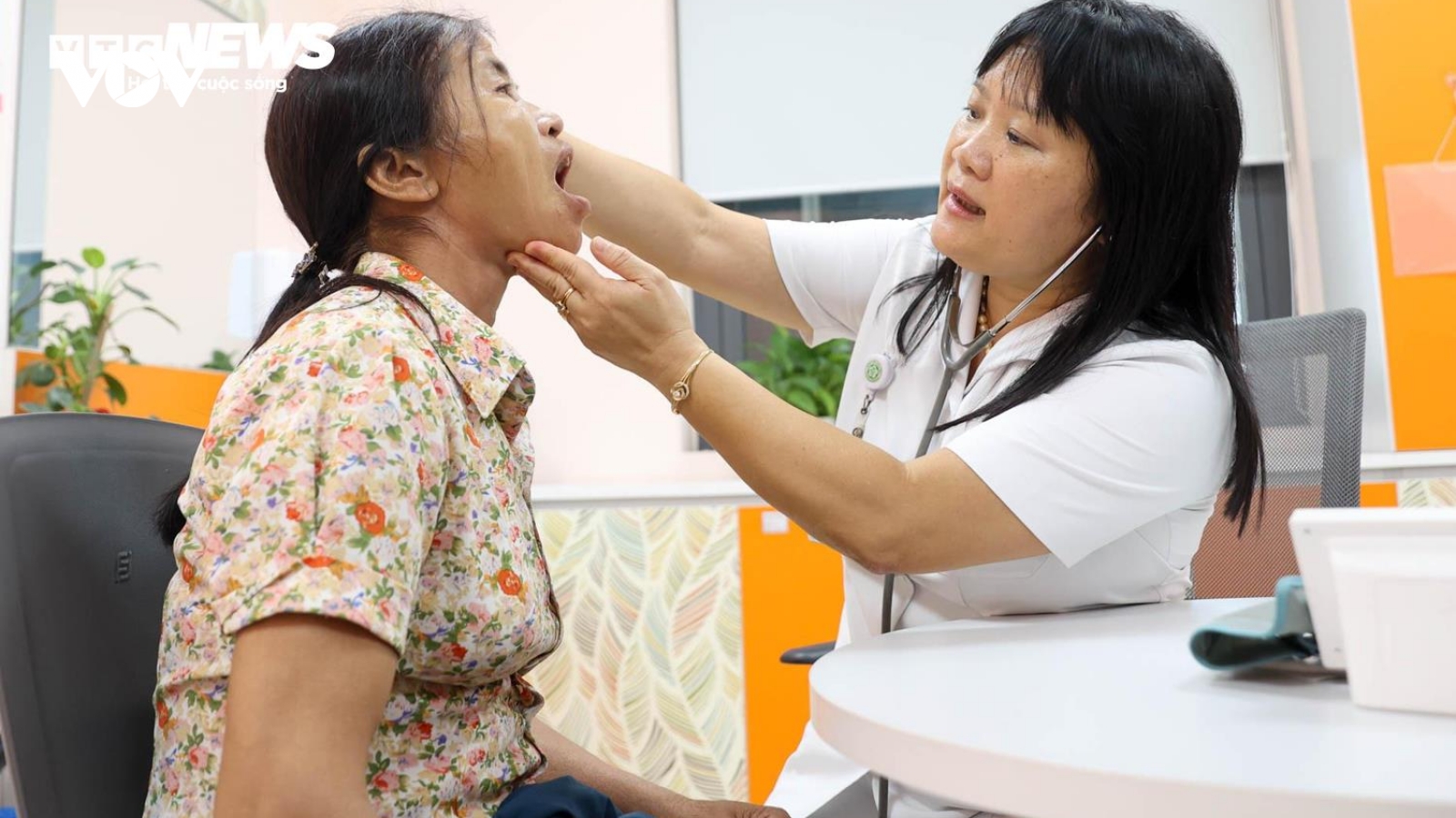 Chính phủ quy định mức phụ cấp đặc thù trong lĩnh vực y tế áp dụng từ 15/7