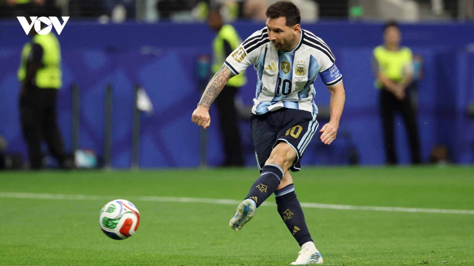 Messi lập kỷ lục đá hỏng phạt đền tại World Cup