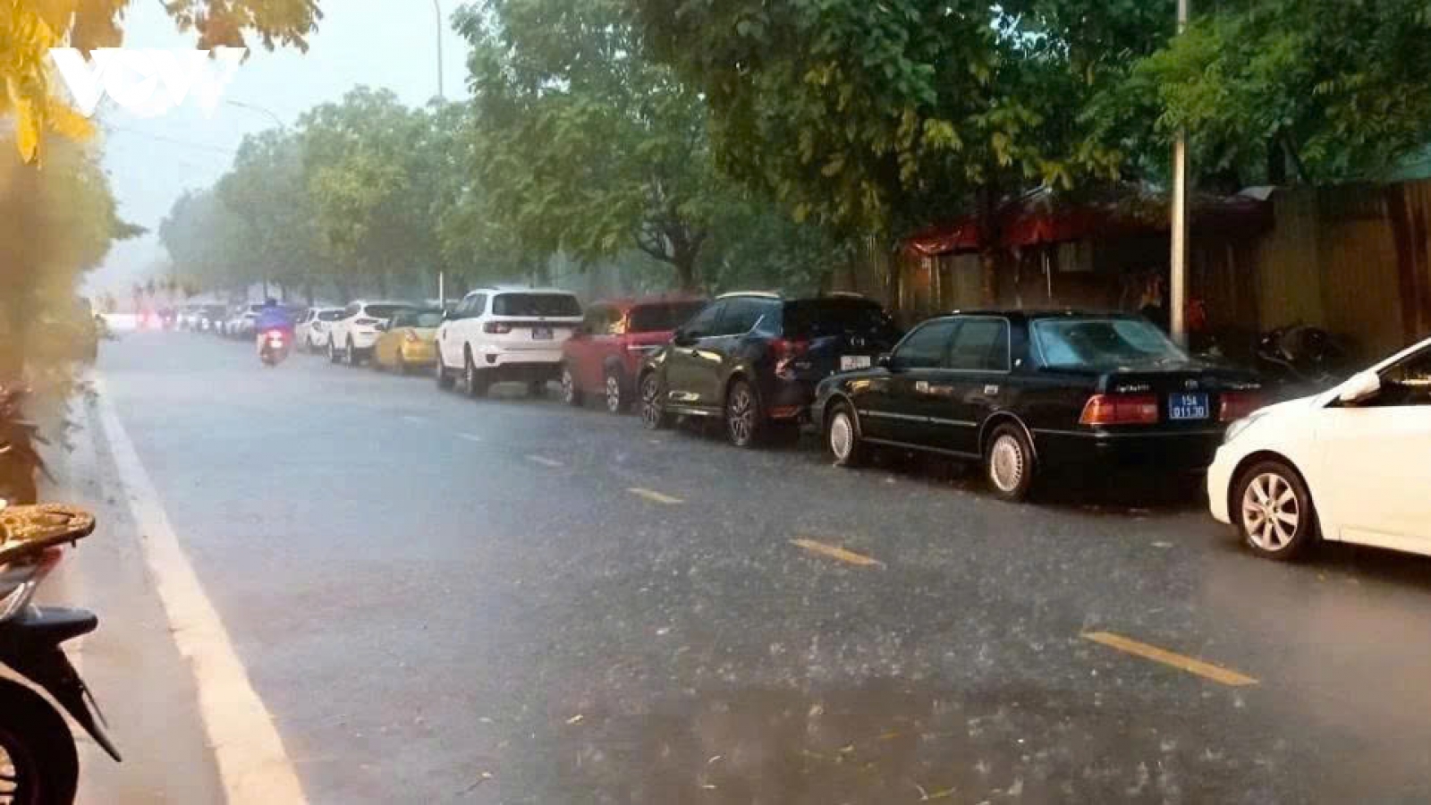 Thời tiết hôm nay 17/6: Hà Nội và Bắc Bộ mưa dông diện rộng, có nơi mưa rất to