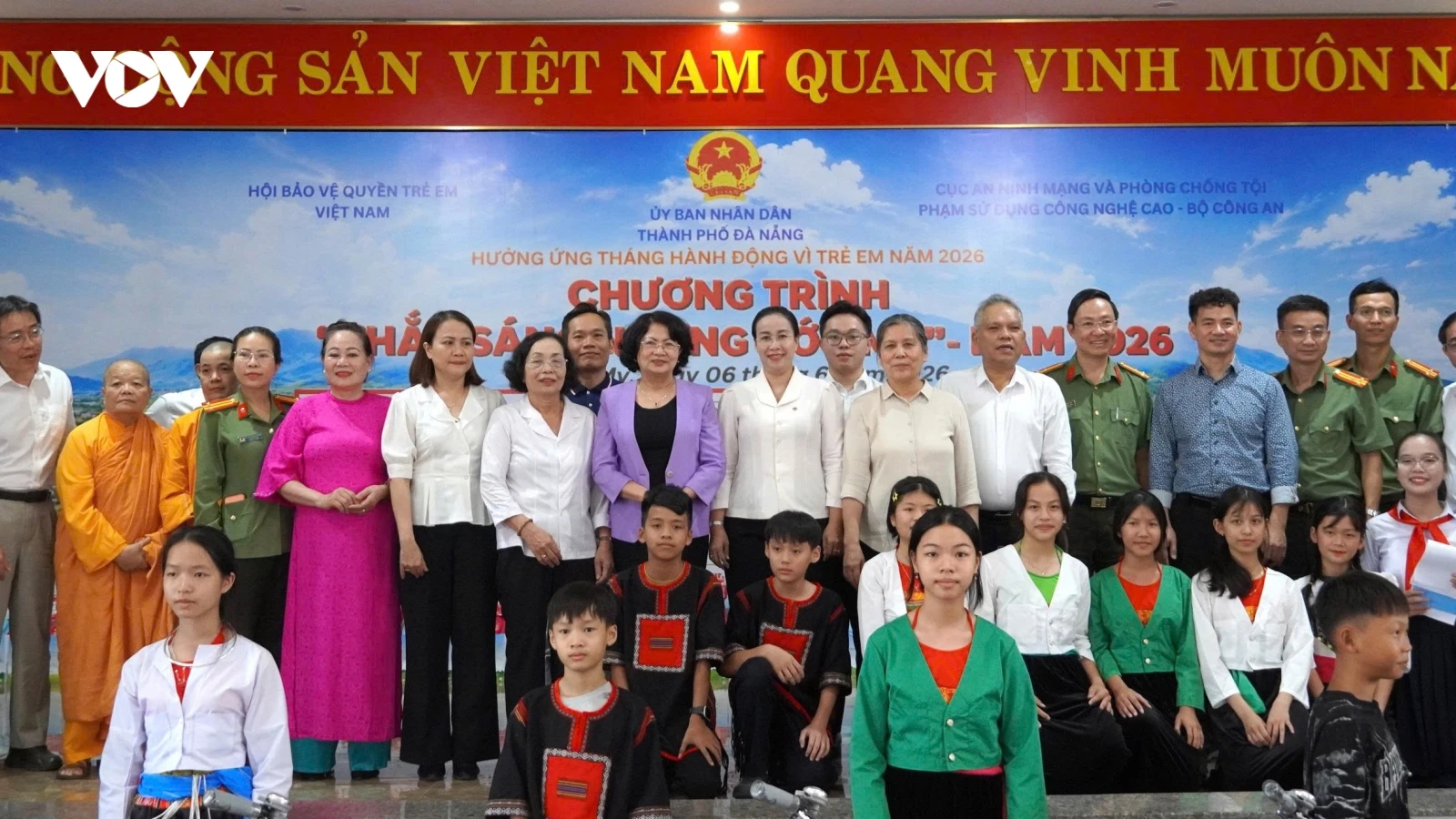 “Thắp sáng những ước mơ” giúp 800 trẻ em miền núi Trà My