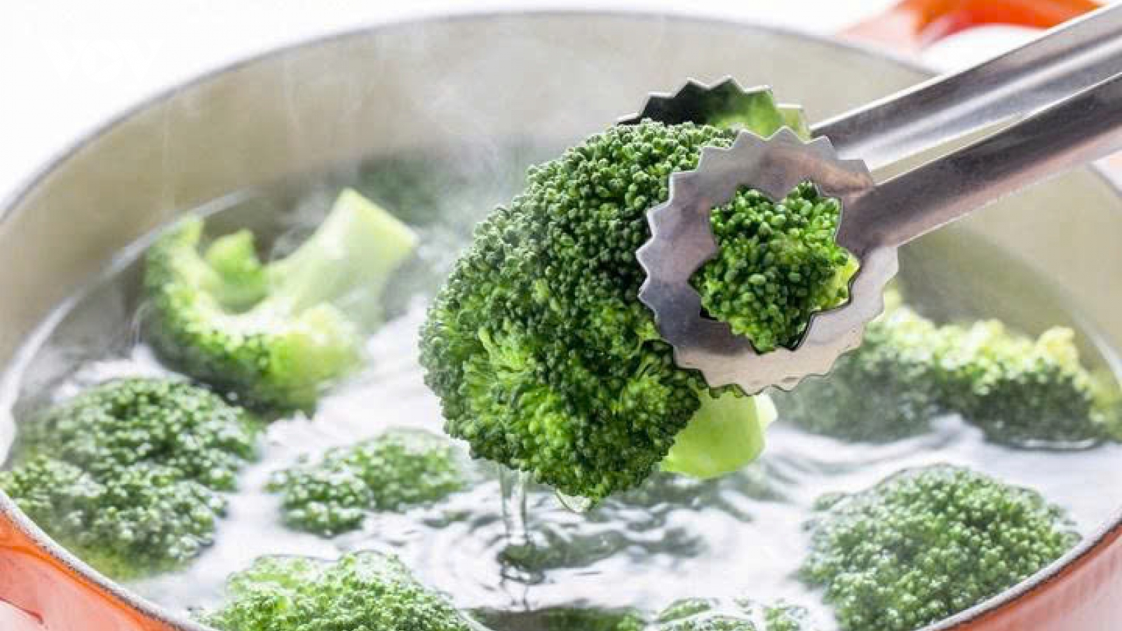 Có nên dùng nước luộc rau làm canh? Sự thật ít người để ý