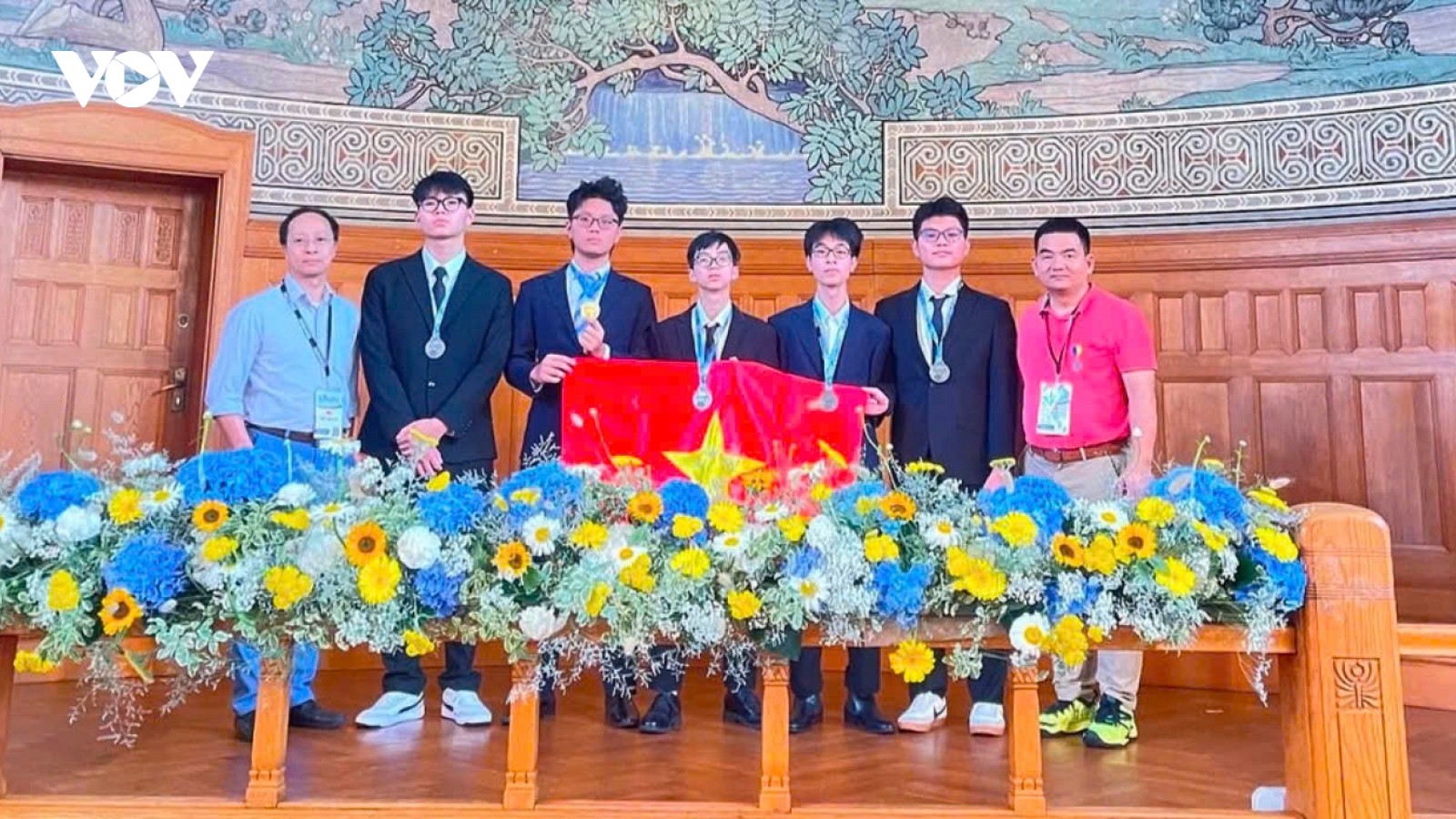 Việt Nam đoạt 5 huy chương tại Olympic Vật lý châu Âu