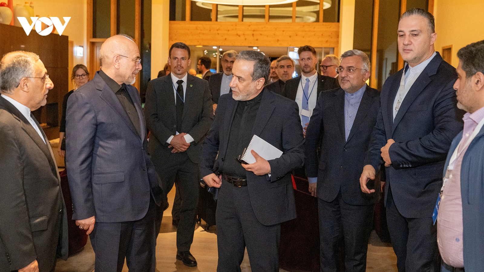 Bàn cờ đàm phán Mỹ - Iran: Phái đoàn quyền lực của Tehran nhắm tới điều gì?