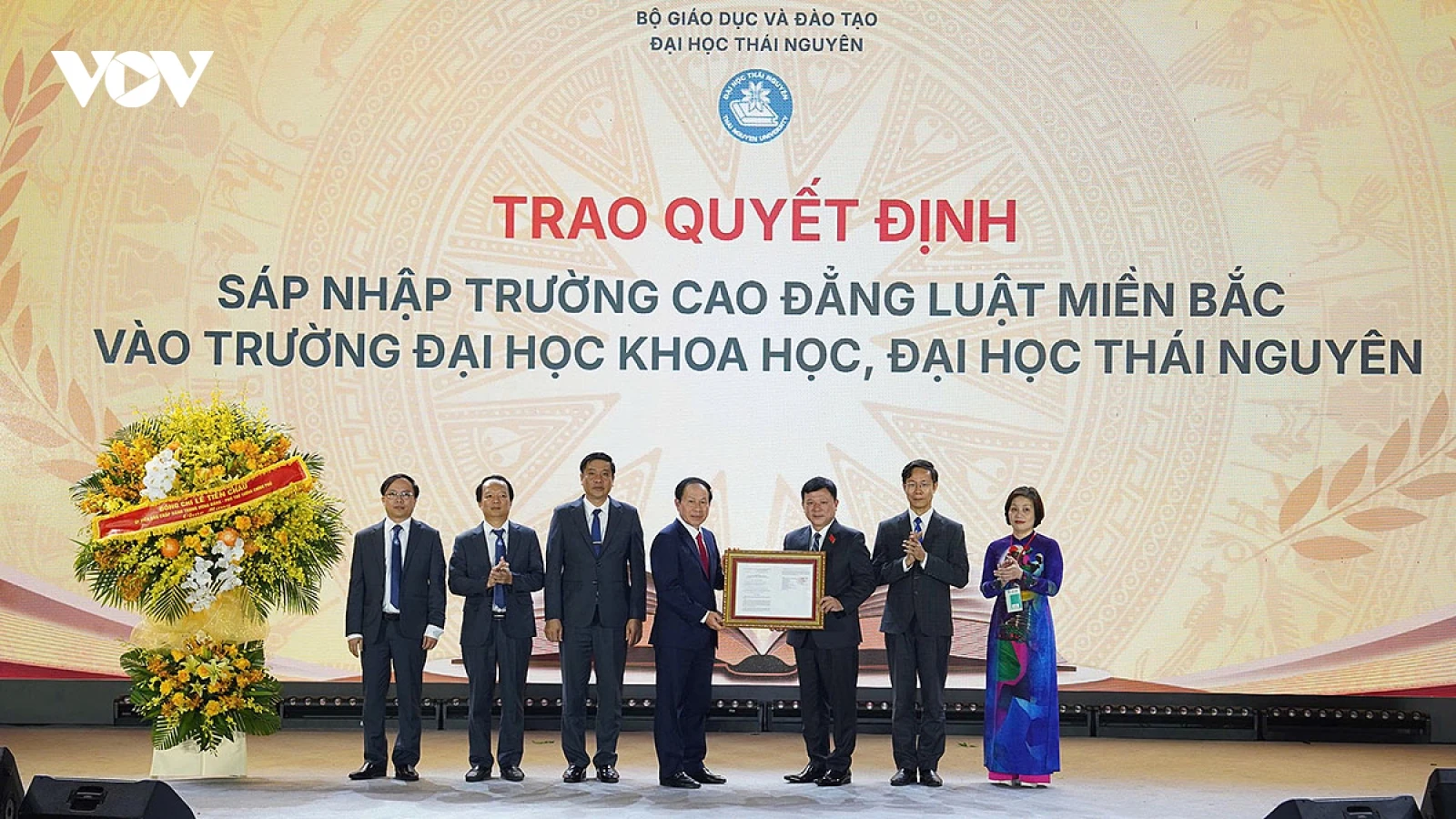 Công bố sáp nhập Trường Cao đẳng Luật miền Bắc vào Đại học Thái Nguyên