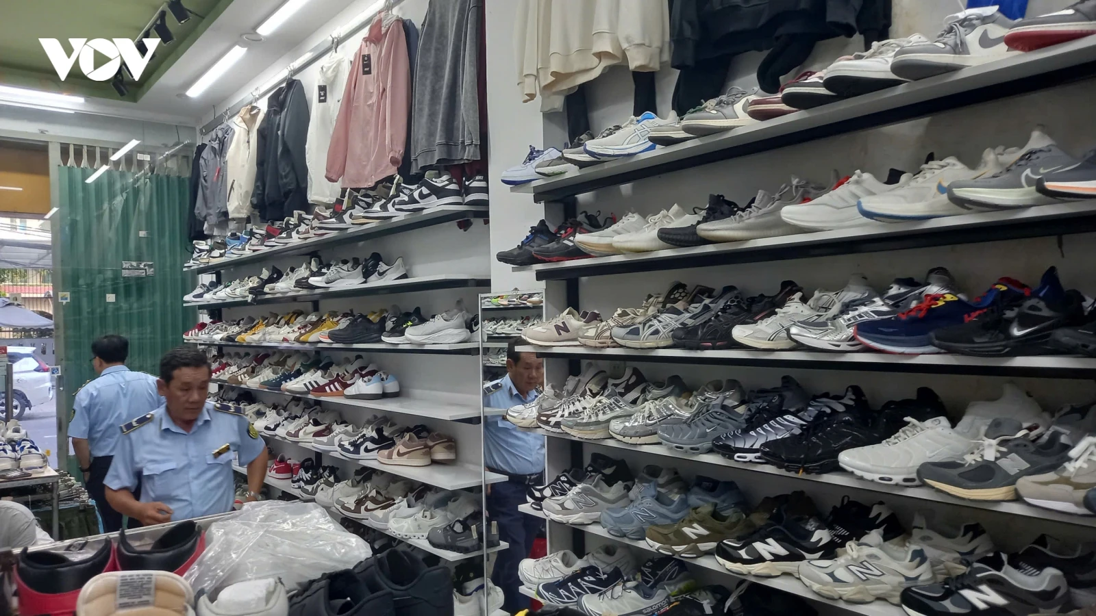 Khánh Hòa phát hiện gần 1.000 sản phẩm giả mạo các thương hiệu nổi tiếng