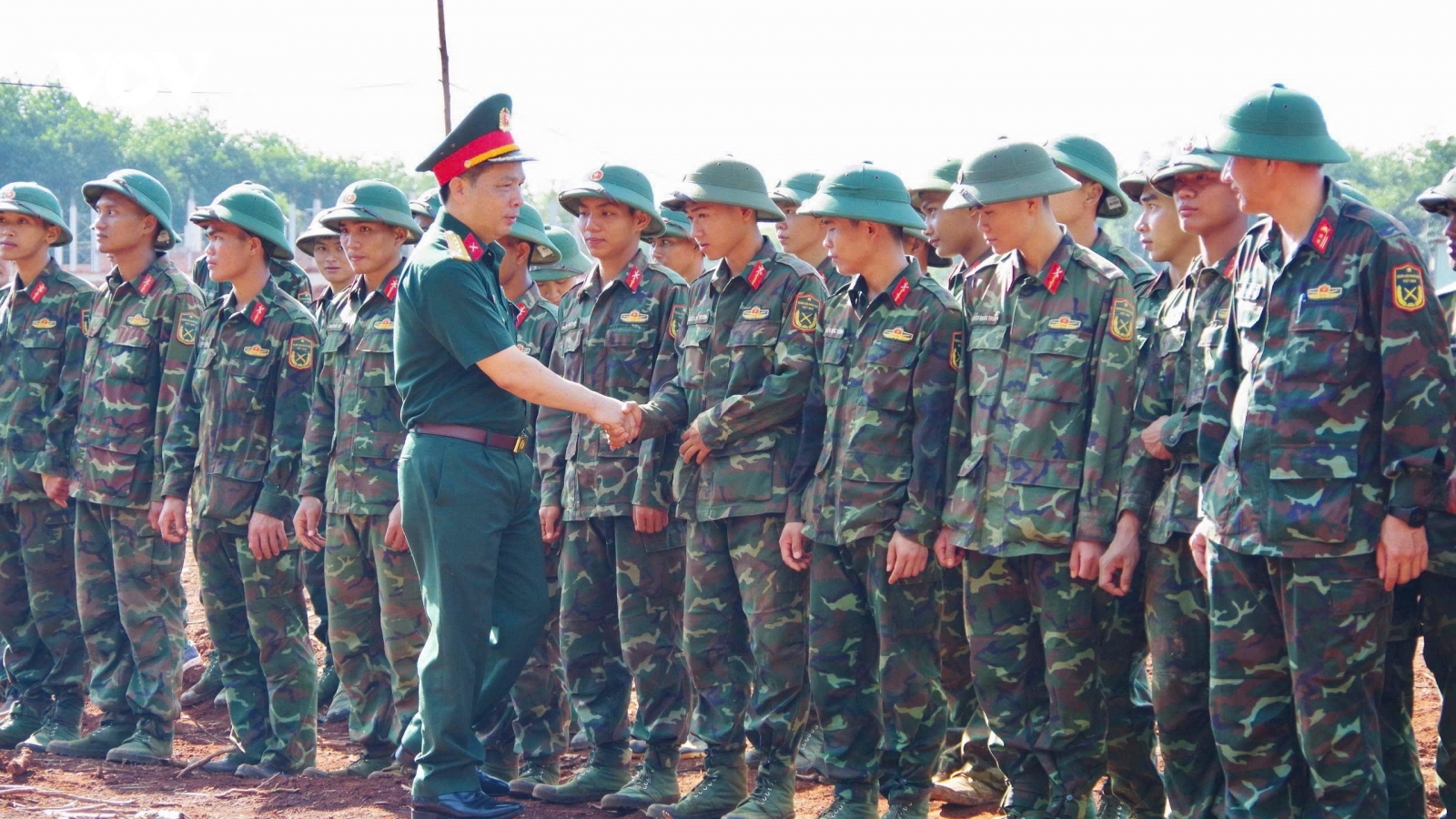 Quân đoàn 34 nỗ lực đưa trường nội trú liên cấp vùng biên Gia Lai về đích