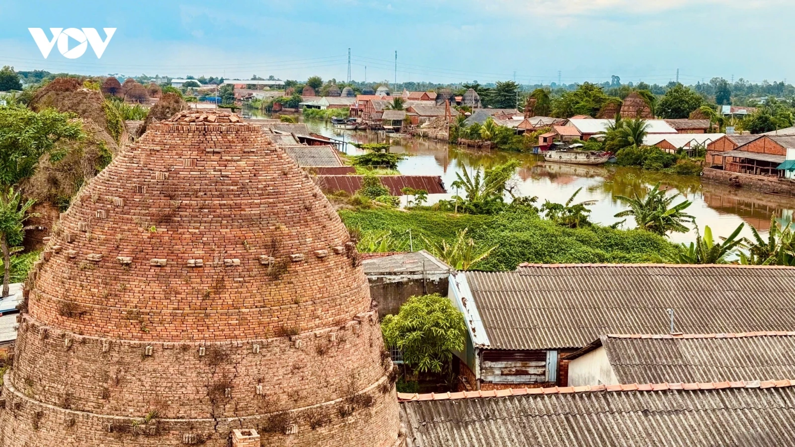 Du lịch Vĩnh Long: Viết tiếp câu chuyện văn hóa tại “vương quốc gạch gốm”