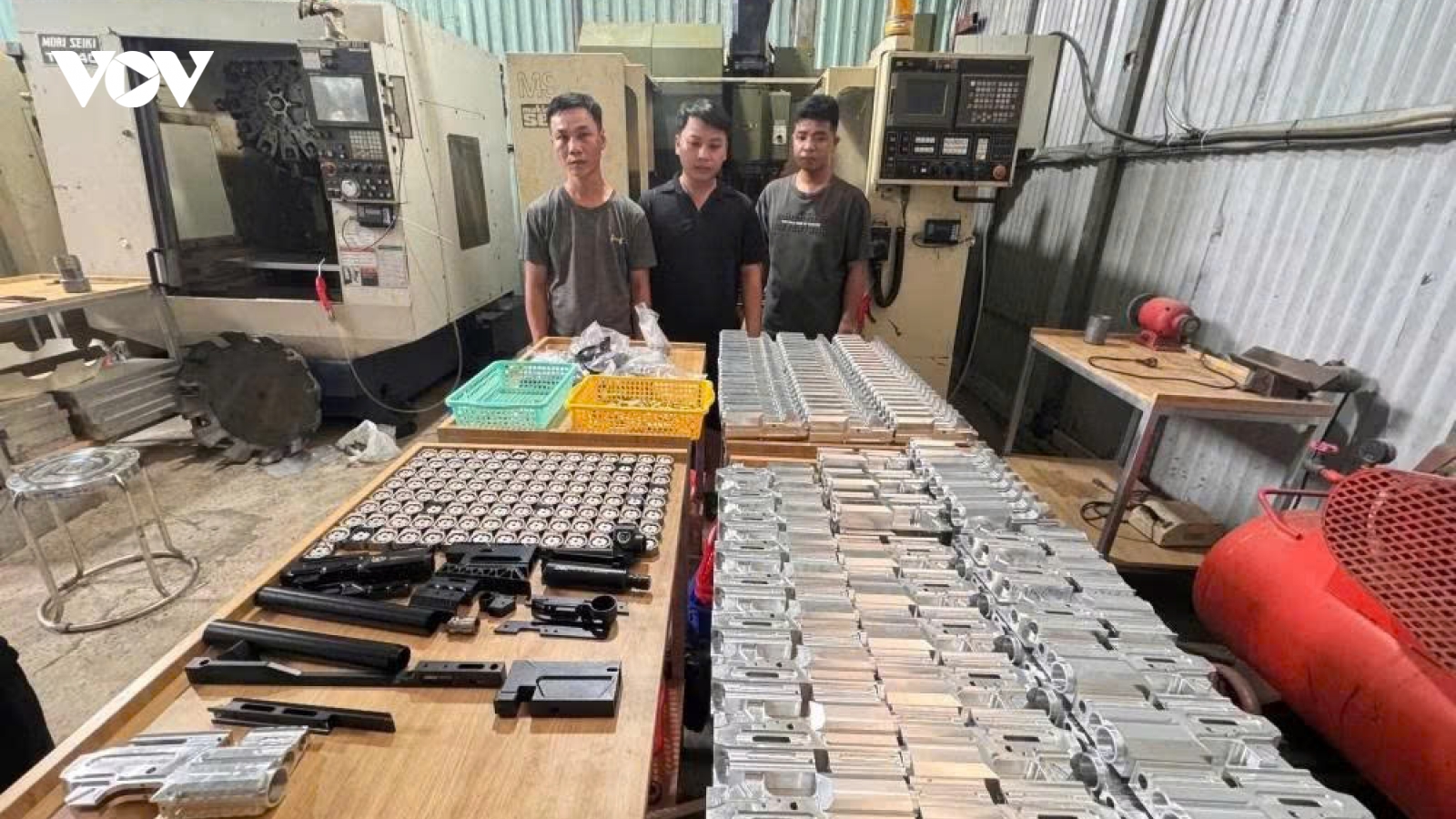 Phá đường dây sản xuất, mua bán súng quy mô lớn dưới vỏ bọc xưởng cơ khí dân dụng