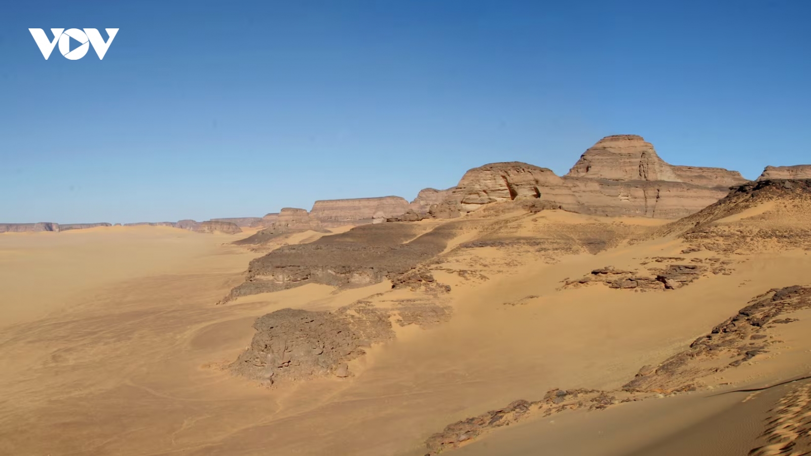 Thảm kịch 49 người chết vì khát và sốc nhiệt do xe hỏng giữa sa mạc Sahara