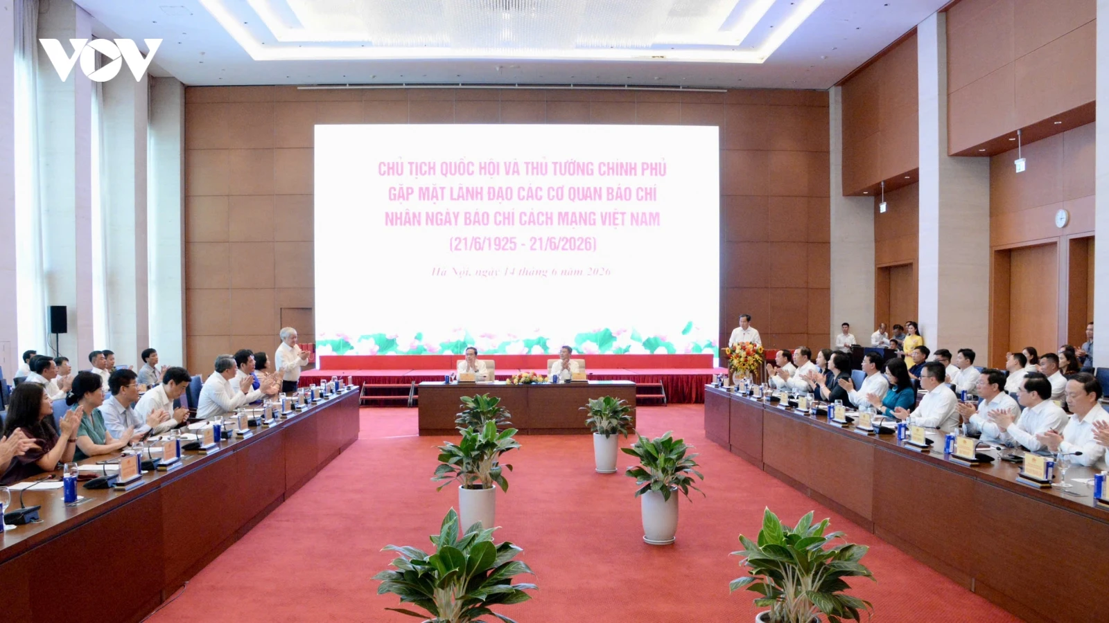 Thủ tướng Chính phủ, Chủ tịch Quốc hội gặp mặt lãnh đạo các cơ quan báo chí