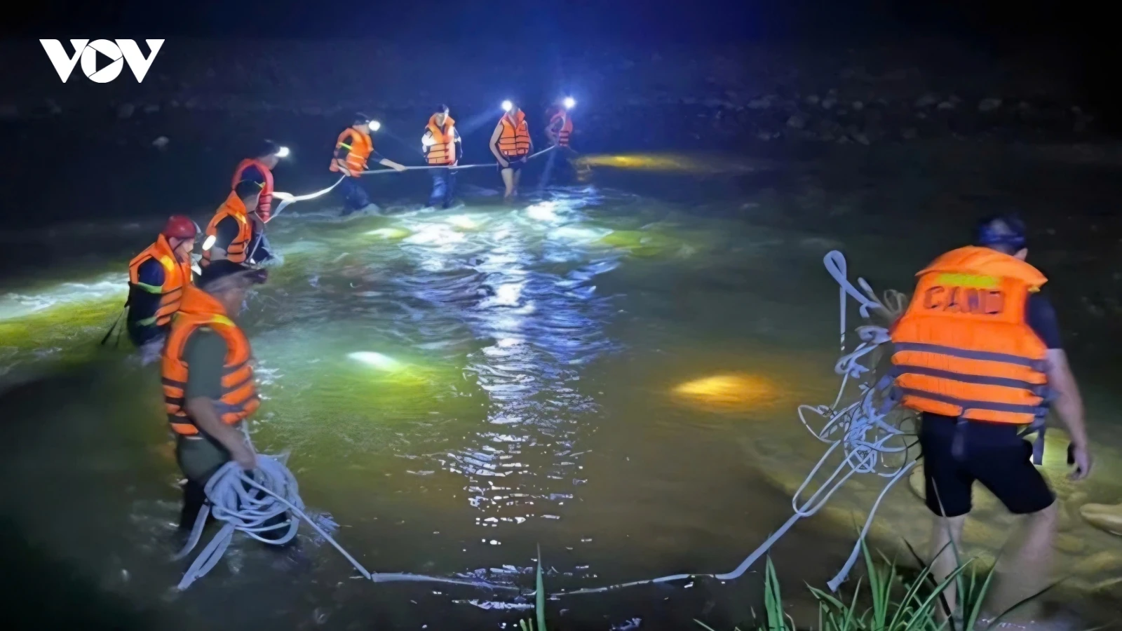 Tìm thấy thi thể 2 em nhỏ mất tích bên suối Thia ở Lào Cai