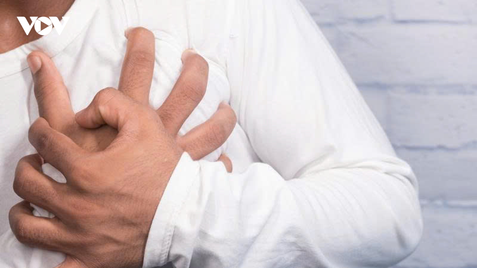 3 dấu hiệu trên mặt không nên chủ quan vì có thể liên quan đến tim mạch