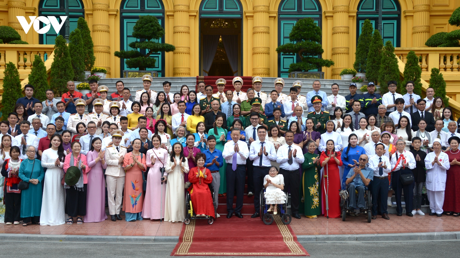 Tổng Bí thư, Chủ tịch nước Tô Lâm: Mỗi việc tử tế đều làm cho xã hội ấm áp hơn, nhân văn hơn