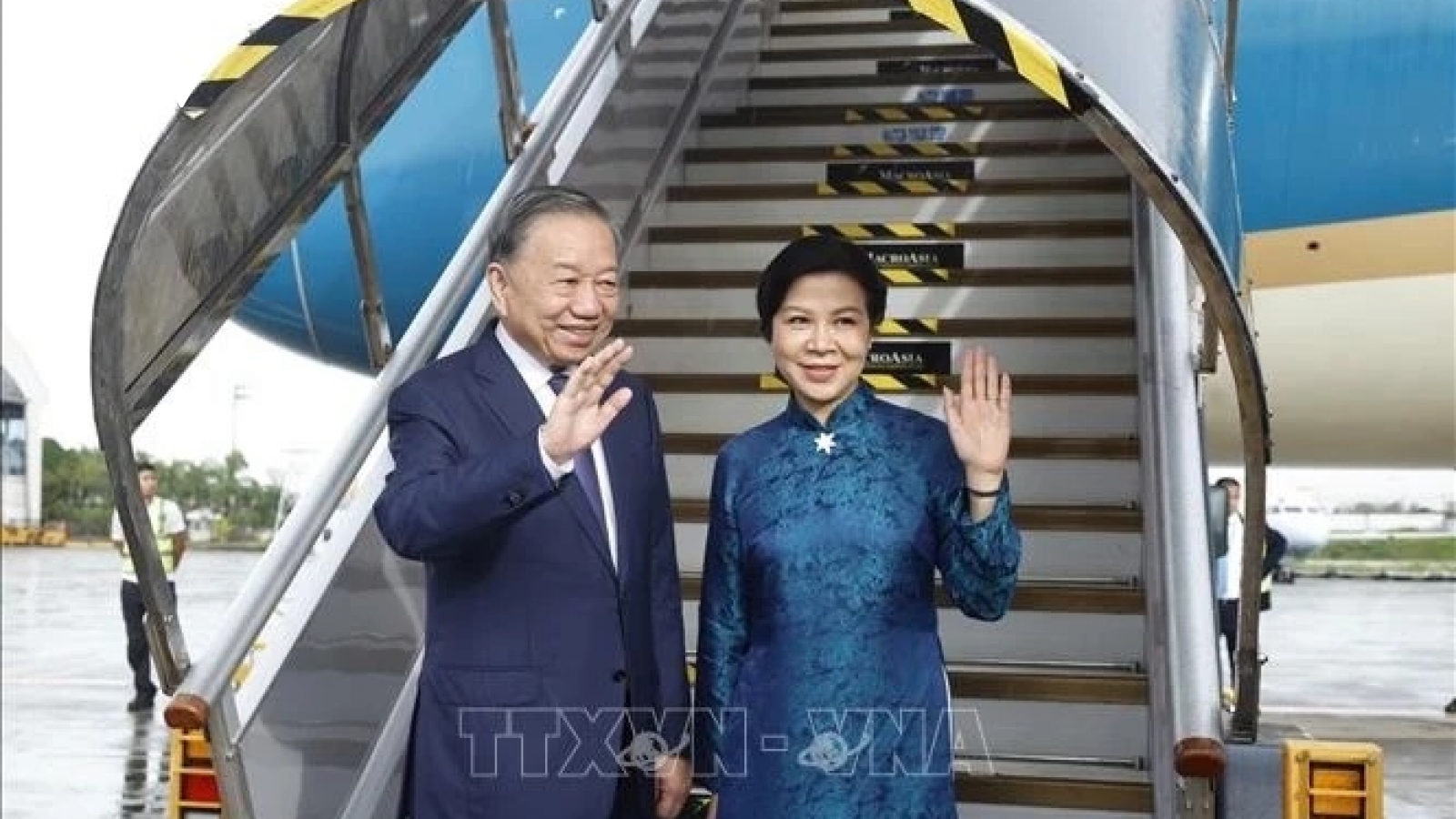Tổng Bí thư, Chủ tịch nước về đến Hà Nội, kết thúc chuyến thăm 3 nước Đông Nam Á