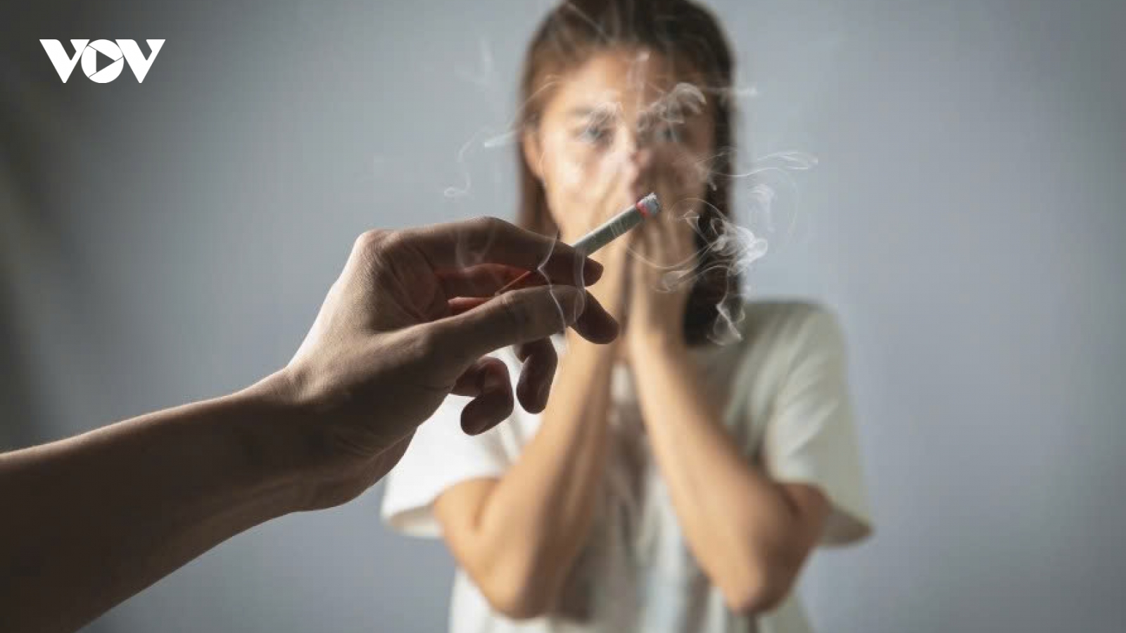 Vì sao nhiều người chưa từng hút thuốc vẫn mắc ung thư phổi?