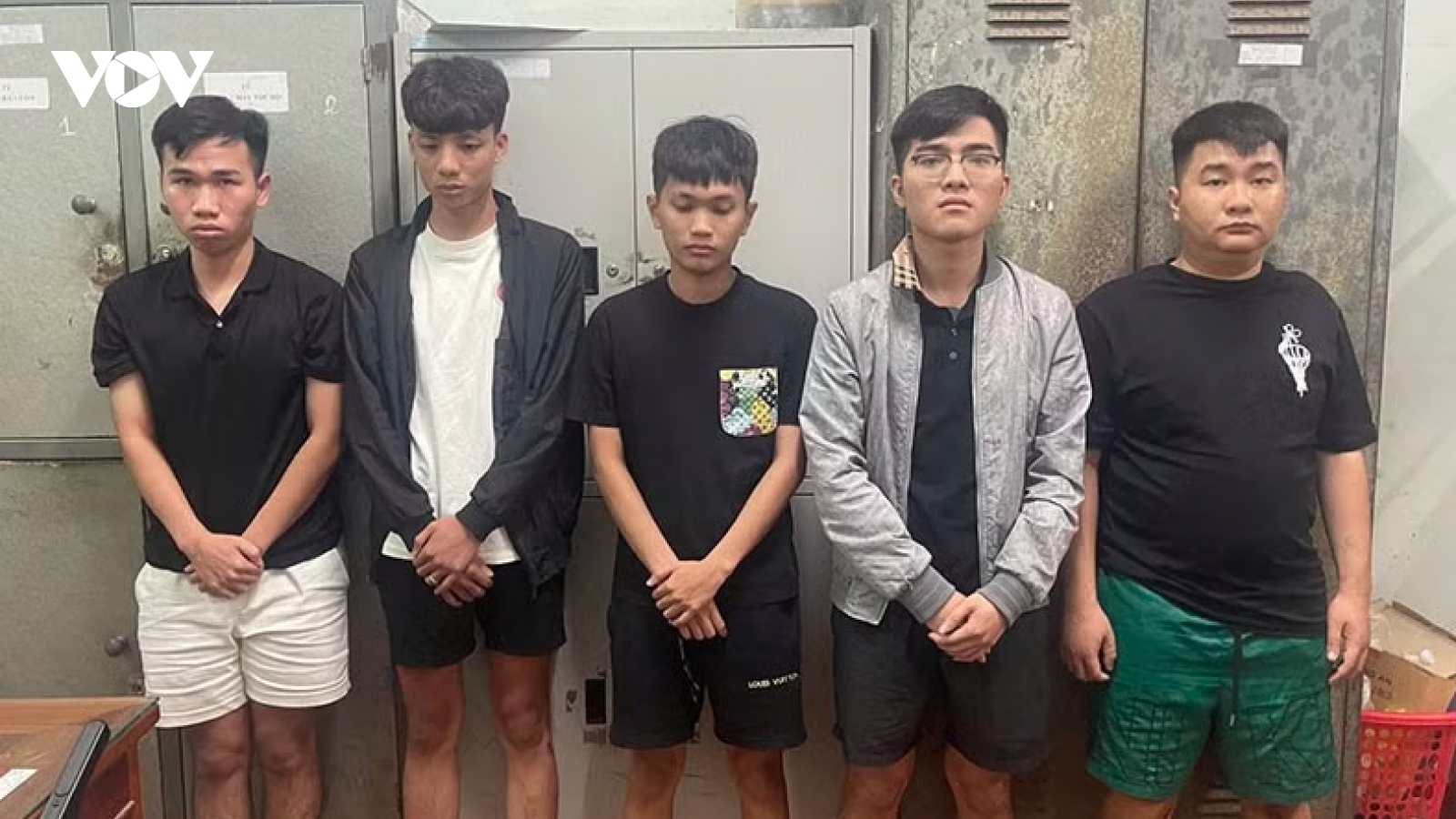 Bắt giữ nhóm đối tượng từ đất liền ra đảo phát loa đòi nợ