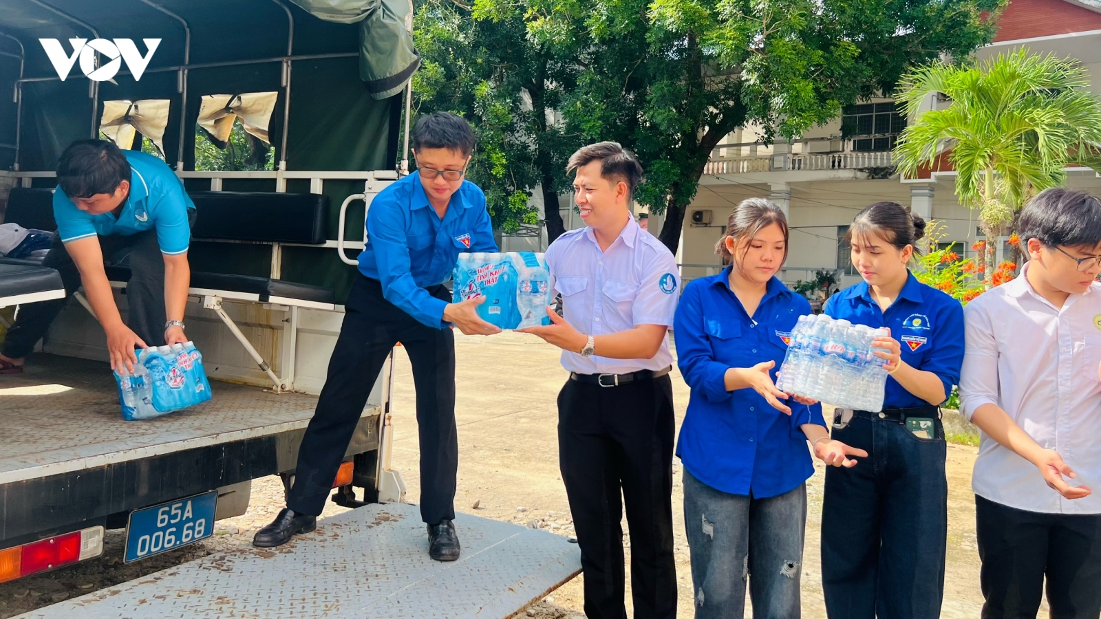 Hàng nghìn tình nguyện viên tham gia chương trình “Tiếp sức mùa thi”