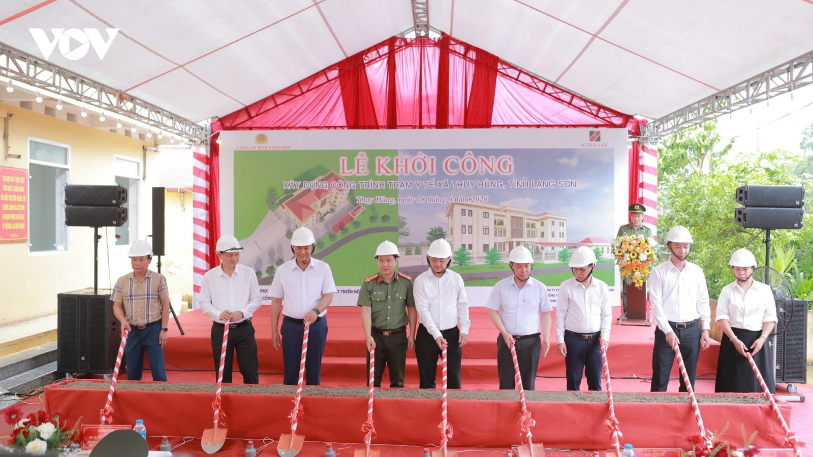 Agribank trao tặng 15 tỷ đồng an sinh xã hội tại Lạng Sơn