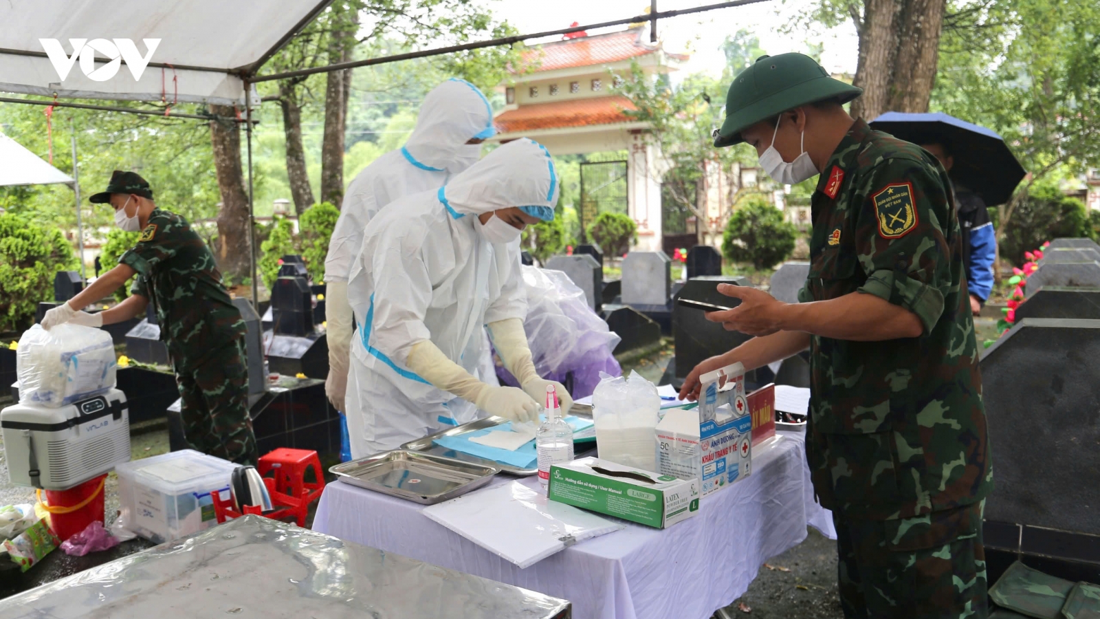 Thái Nguyên lấy mẫu ADN 37 mộ liệt sĩ khuyết danh tại nghĩa trang Ngân Sơn