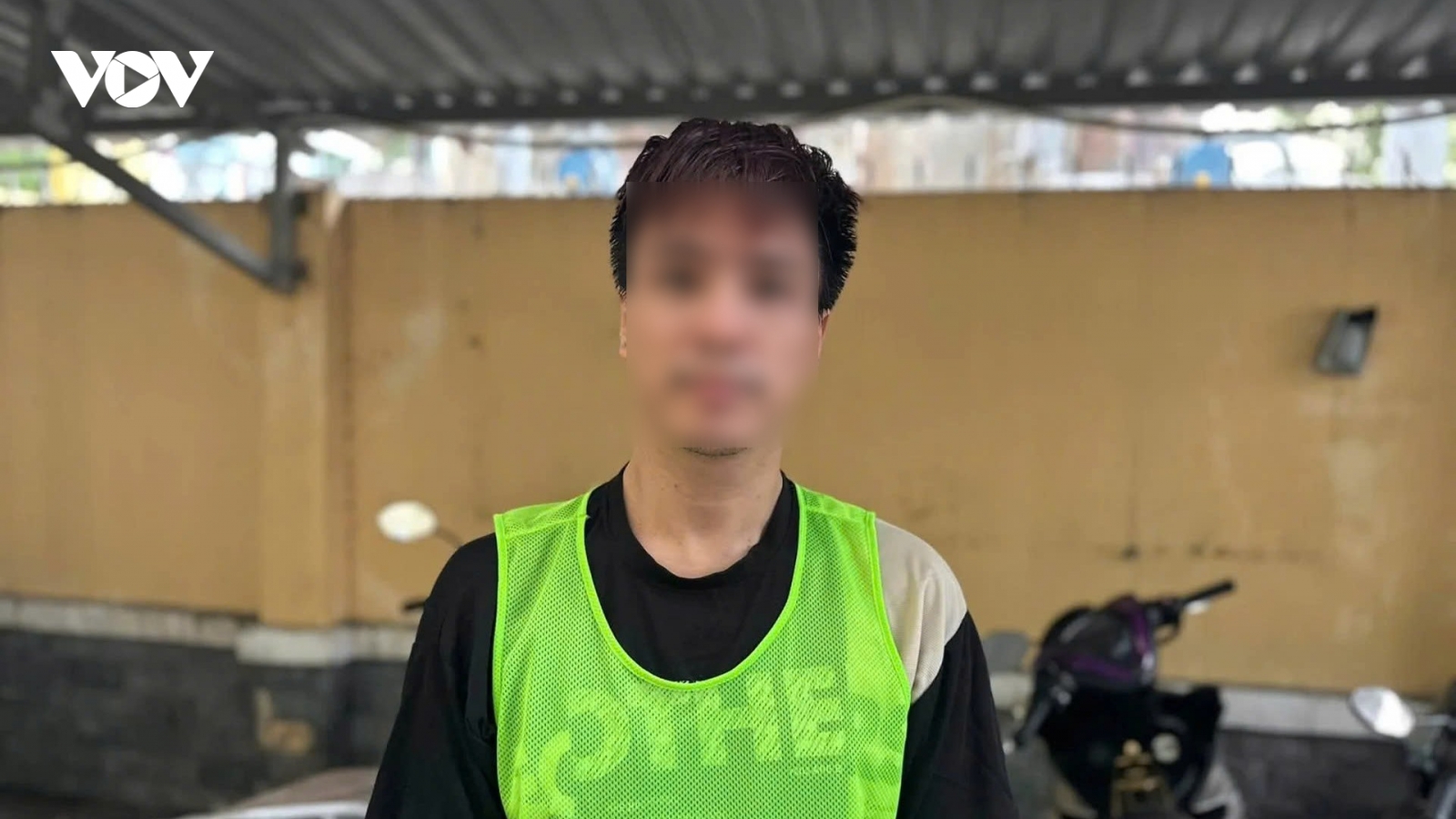 Ca sĩ Tăng Nhật Tuệ cùng hàng chục đối tượng bị bắt vì liên quan ma túy
