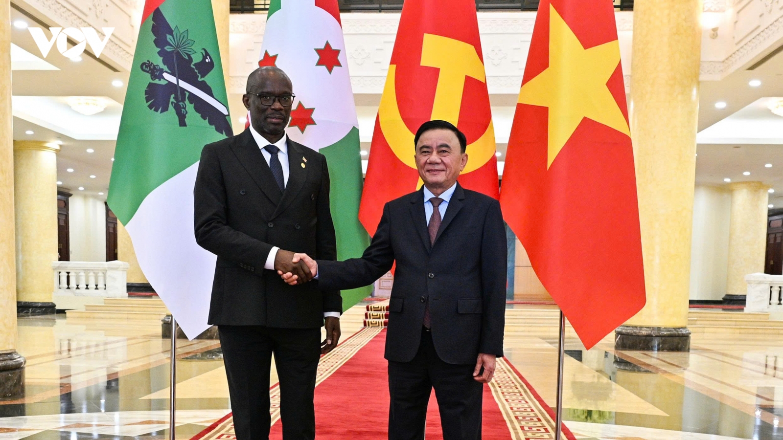 Thường trực Ban Bí thư Trần Cẩm Tú tiếp Tổng Thư ký Đảng CNDD-FDD Burundi