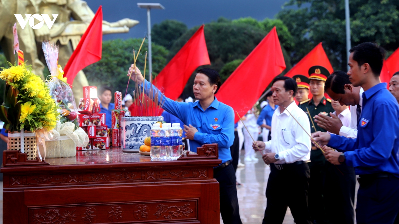 Trang trọng Lễ thắp nến tri ân các anh hùng liệt sĩ tại Đắk Lắk