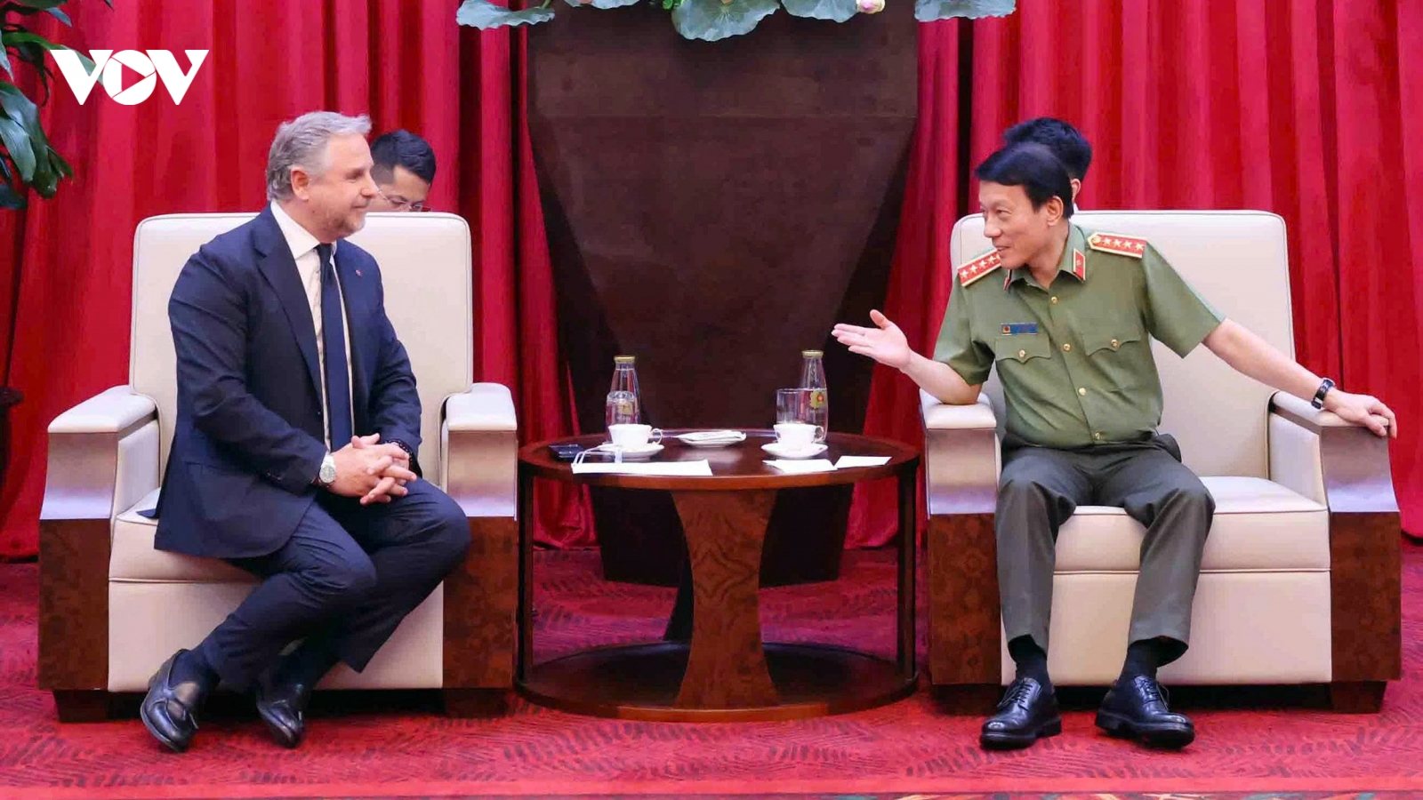 Bộ trưởng Bộ Công an Lương Tam Quang tiếp Phó Chủ tịch cấp cao Tập đoàn Leonardo
