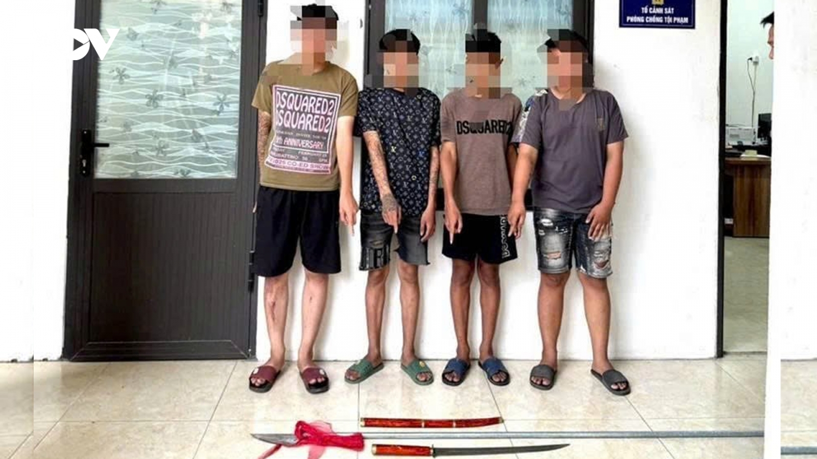 4 thanh niên cướp tài sản sa lưới sau ít giờ gây án ở Hà Nội