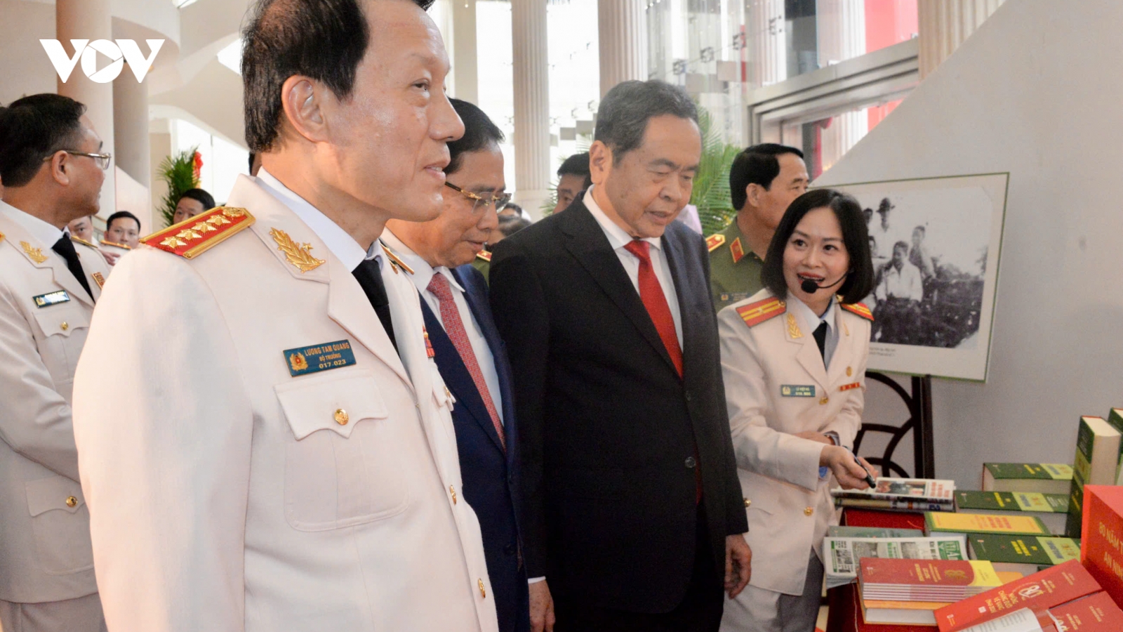 Chủ tịch Quốc hội dự lễ kỷ niệm 80 năm Ngày truyền thống An ninh đối ngoại