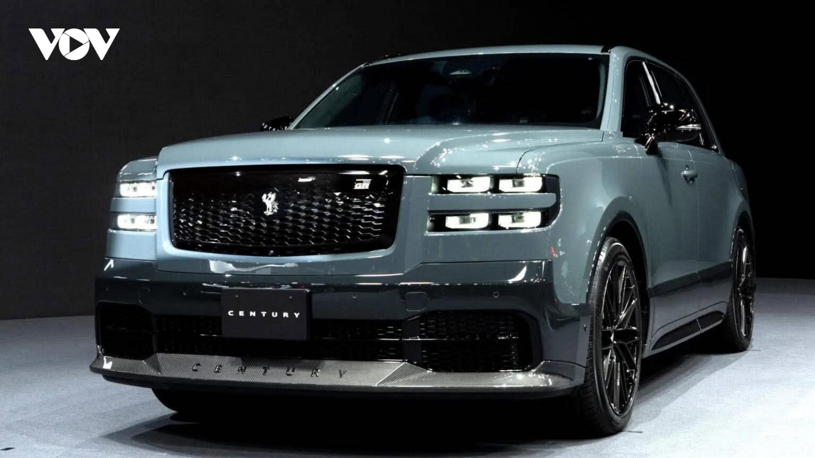 Thủ tướng Nhật Bản thay xe công vụ bằng Toyota Century SUV siêu sang
