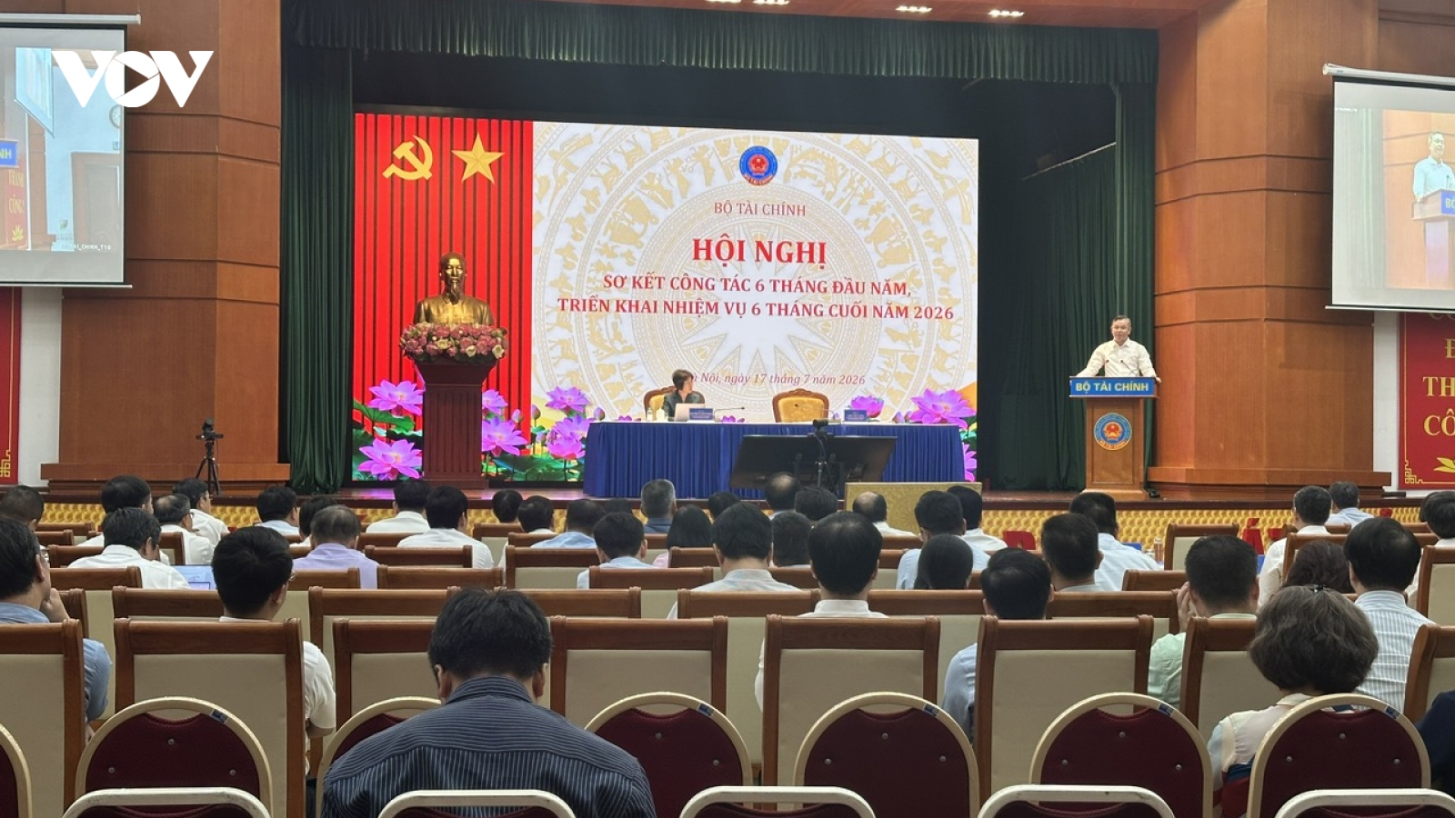 Bộ Tài chính giảm gần 3.600 đầu mối, dồn lực cho mục tiêu tăng trưởng hai con số