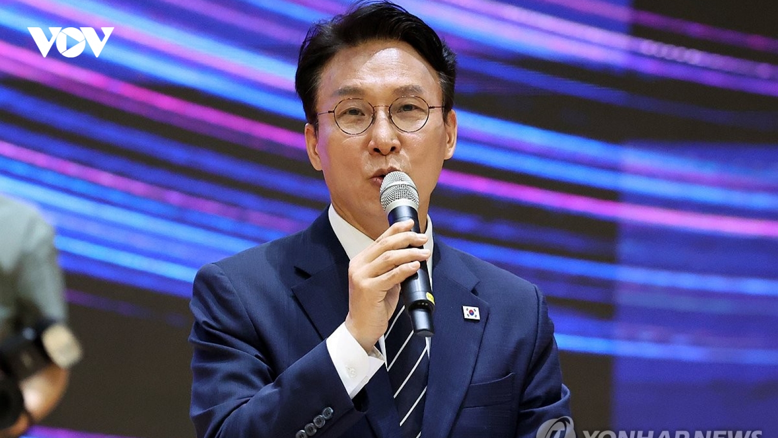 Cựu Thủ tướng Hàn Quốc Kim Min-seok ứng cử chức lãnh đạo đảng Dân chủ cầm quyền